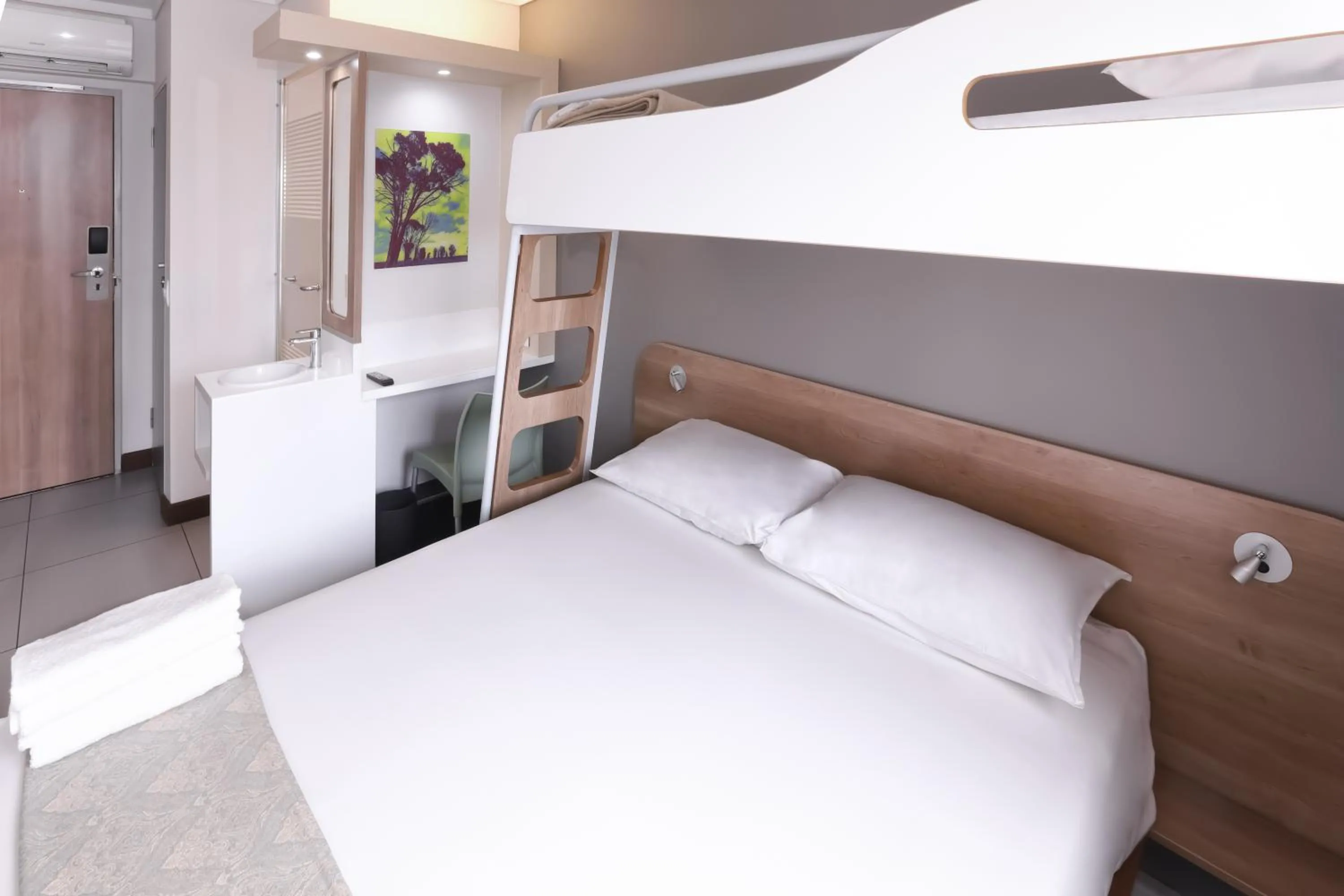 Bed in SUN1 PORT ELIZABETH