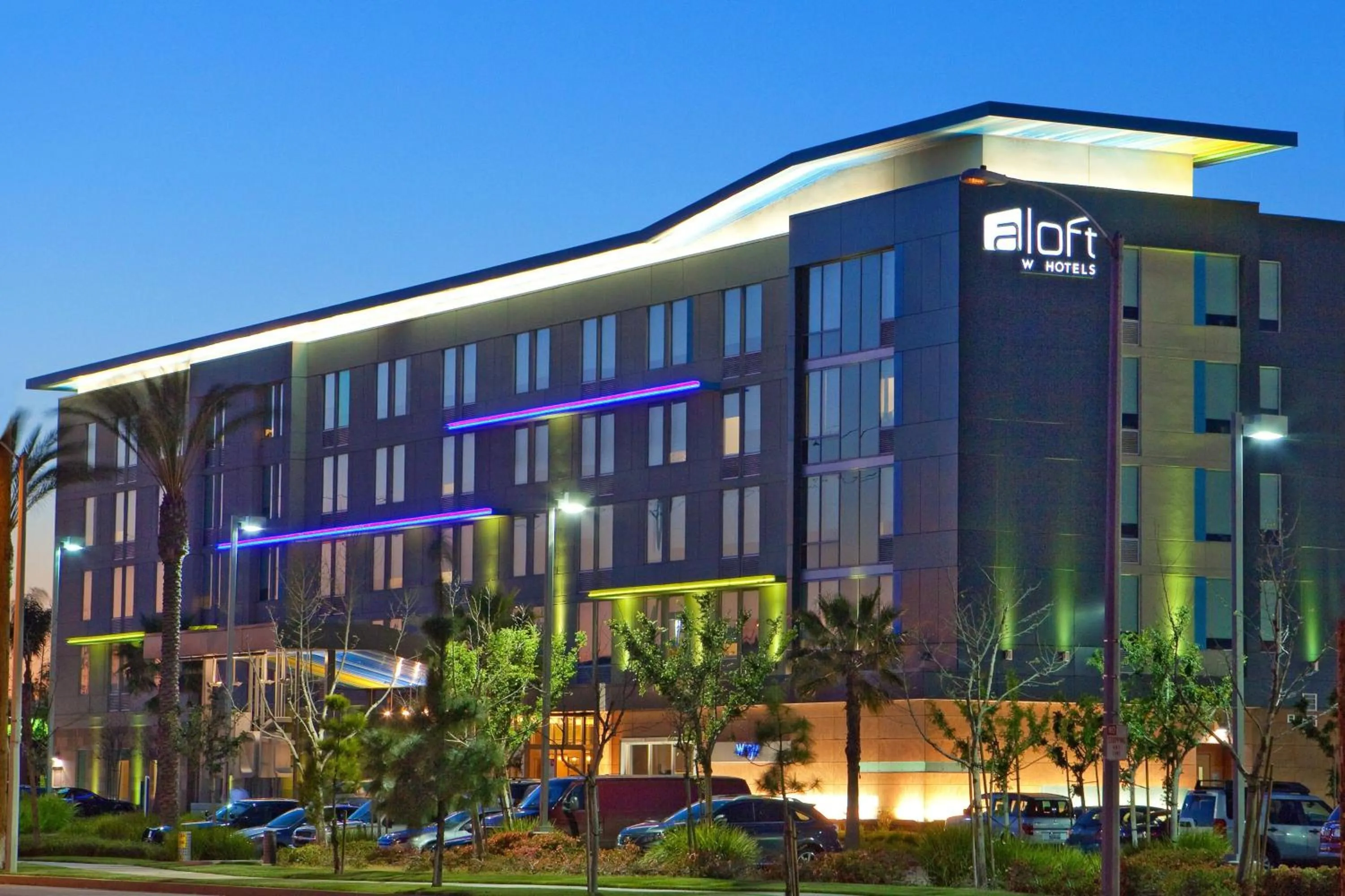Property building in Aloft Ontario-Rancho Cucamonga