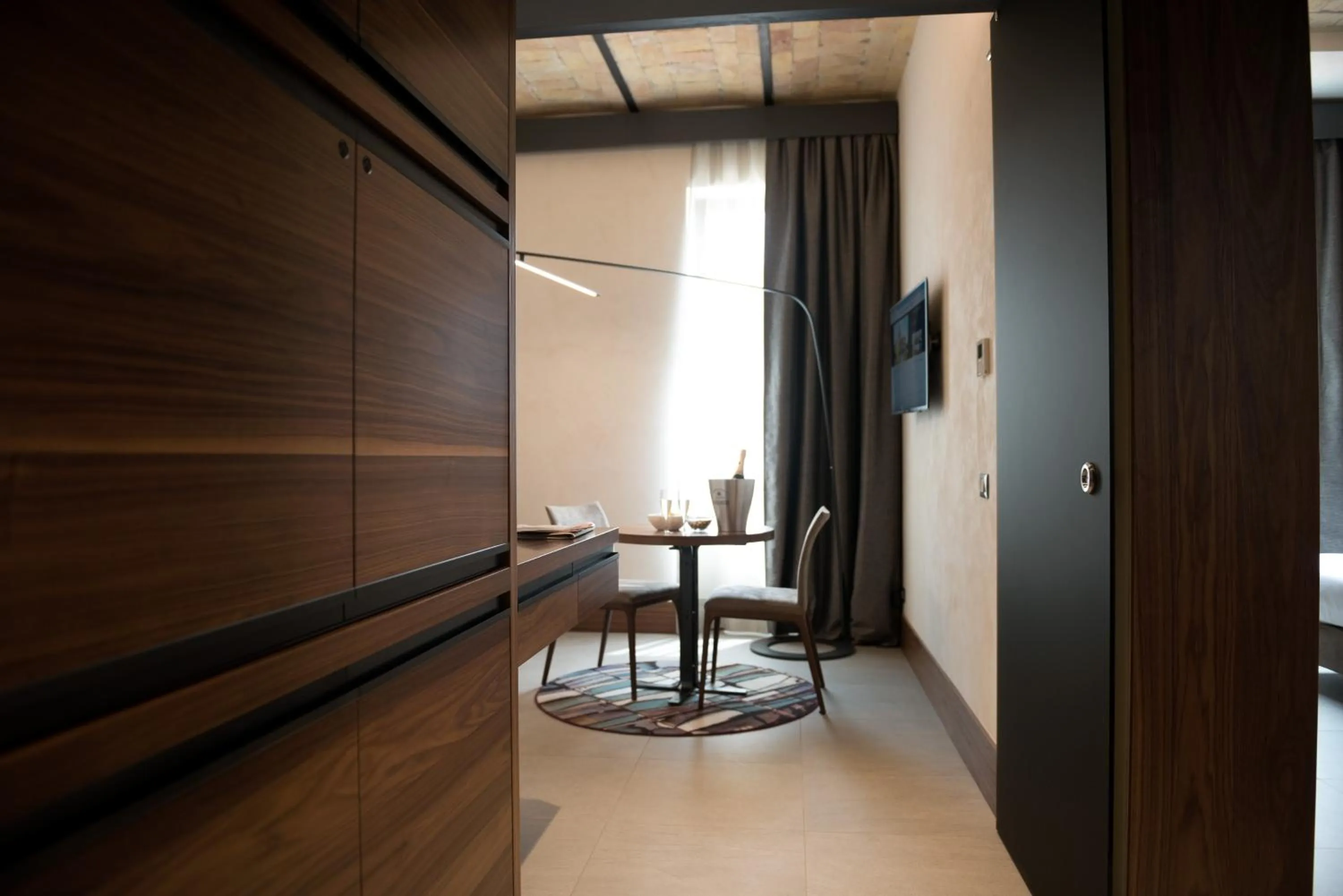 Photo of the whole room in Gasometer Urban Suites