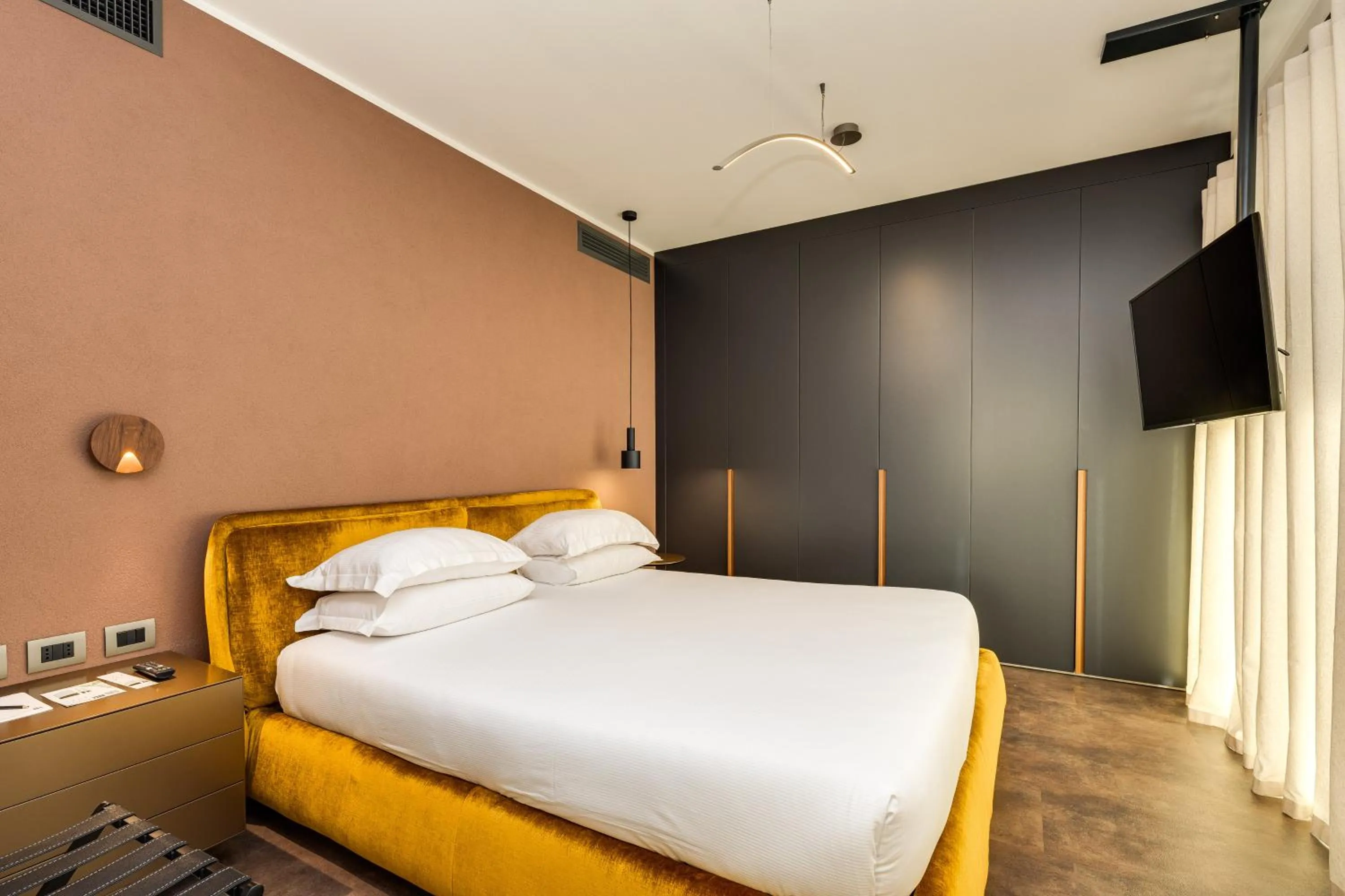 Bedroom, Bed in Gasometer Urban Suites