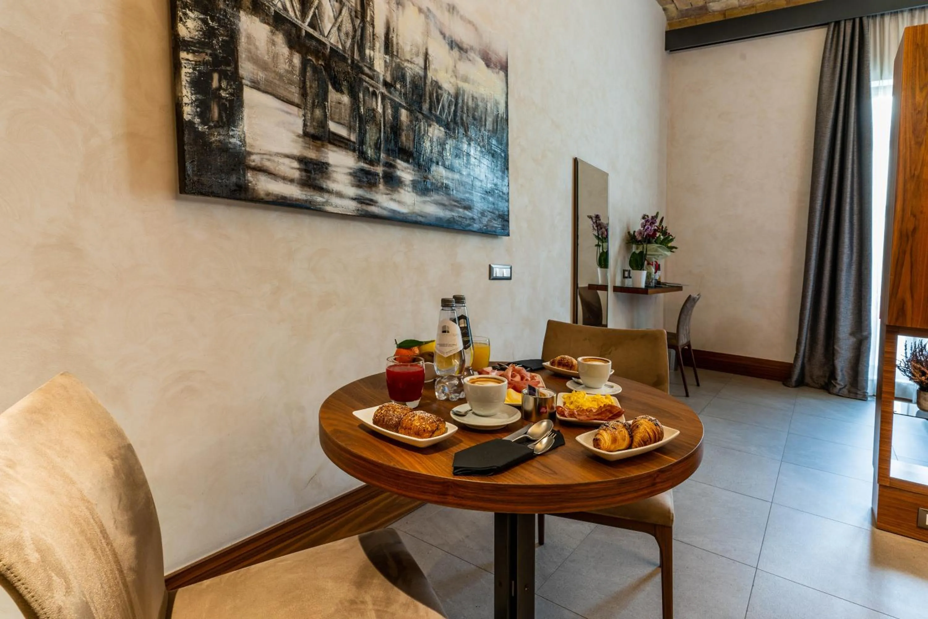 Breakfast in Gasometer Urban Suites