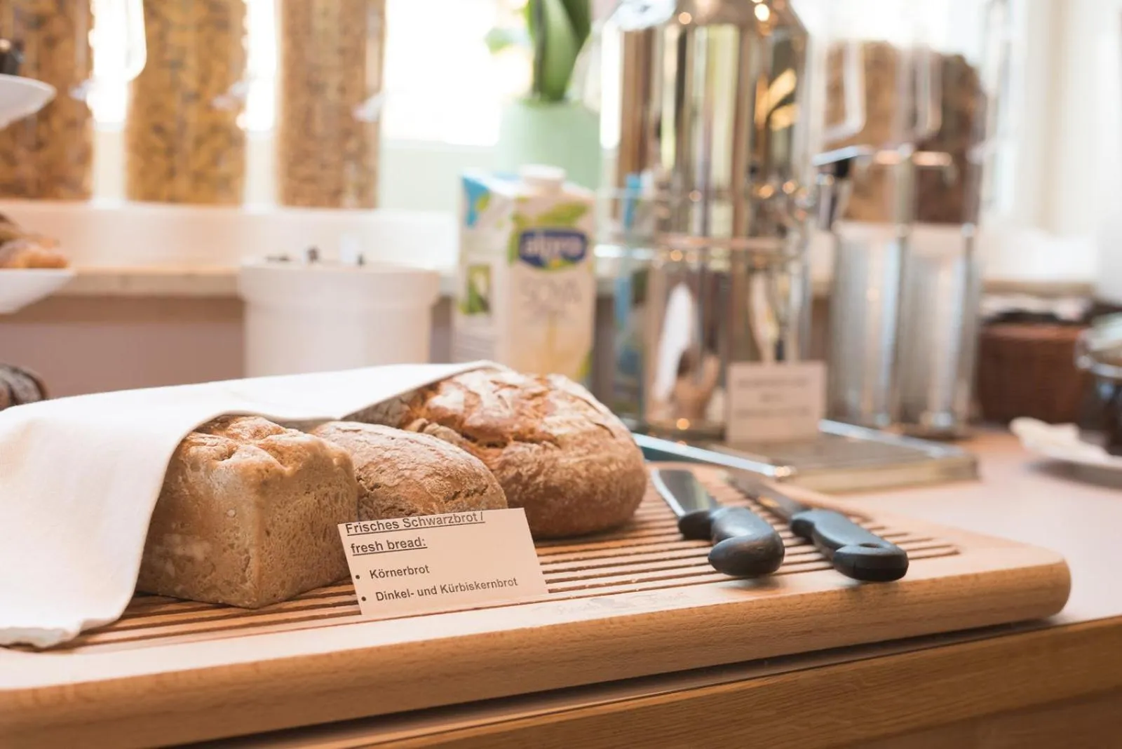 Coffee/tea facilities in HOTEL max70
