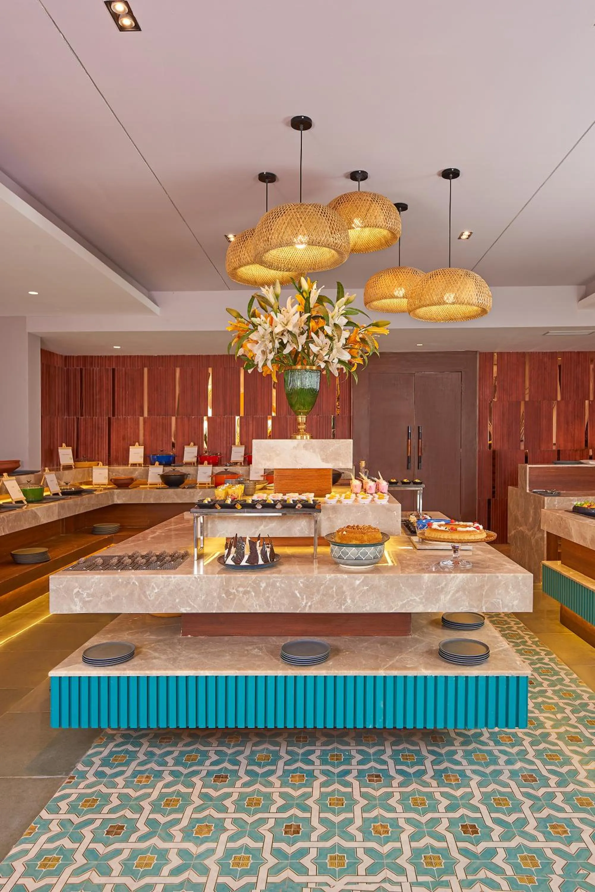 Restaurant/places to eat in Southern Star,Bangalore