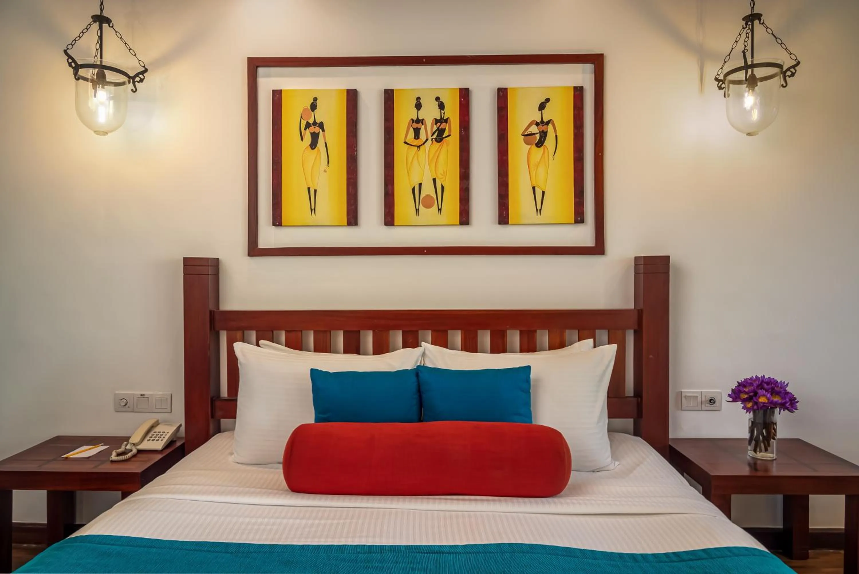 Bedroom, Bed in Tangerine Beach Hotel