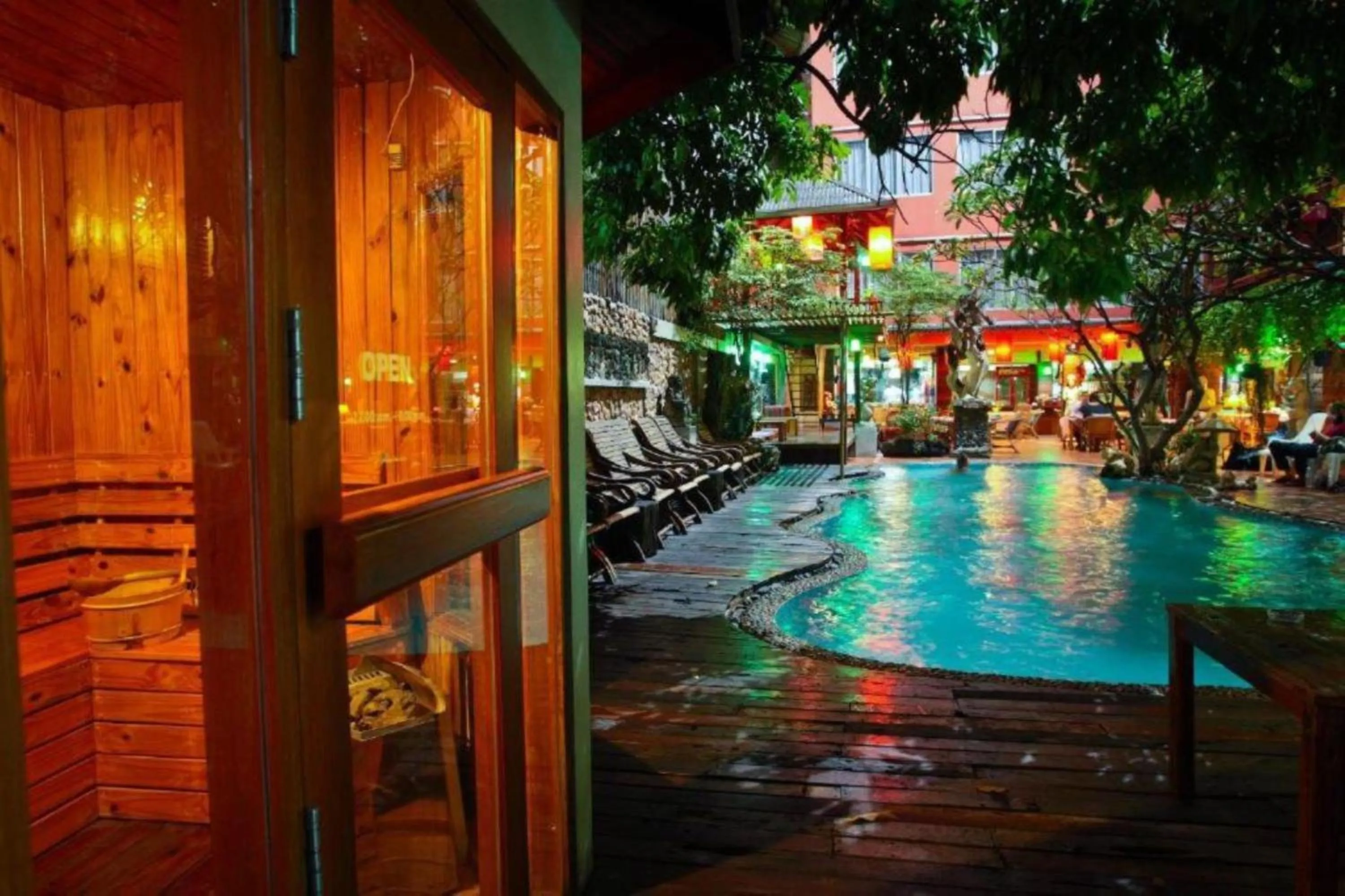 Swimming pool in Villa Cha-Cha Banglumphu