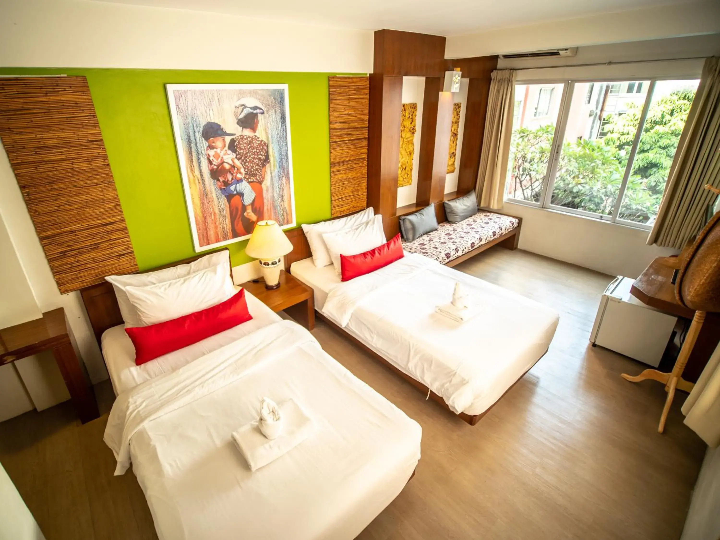 Deluxe Twin Room in Villa Cha-Cha Banglumphu Deluxe Twin Room in Villa Cha-Cha Banglumphu