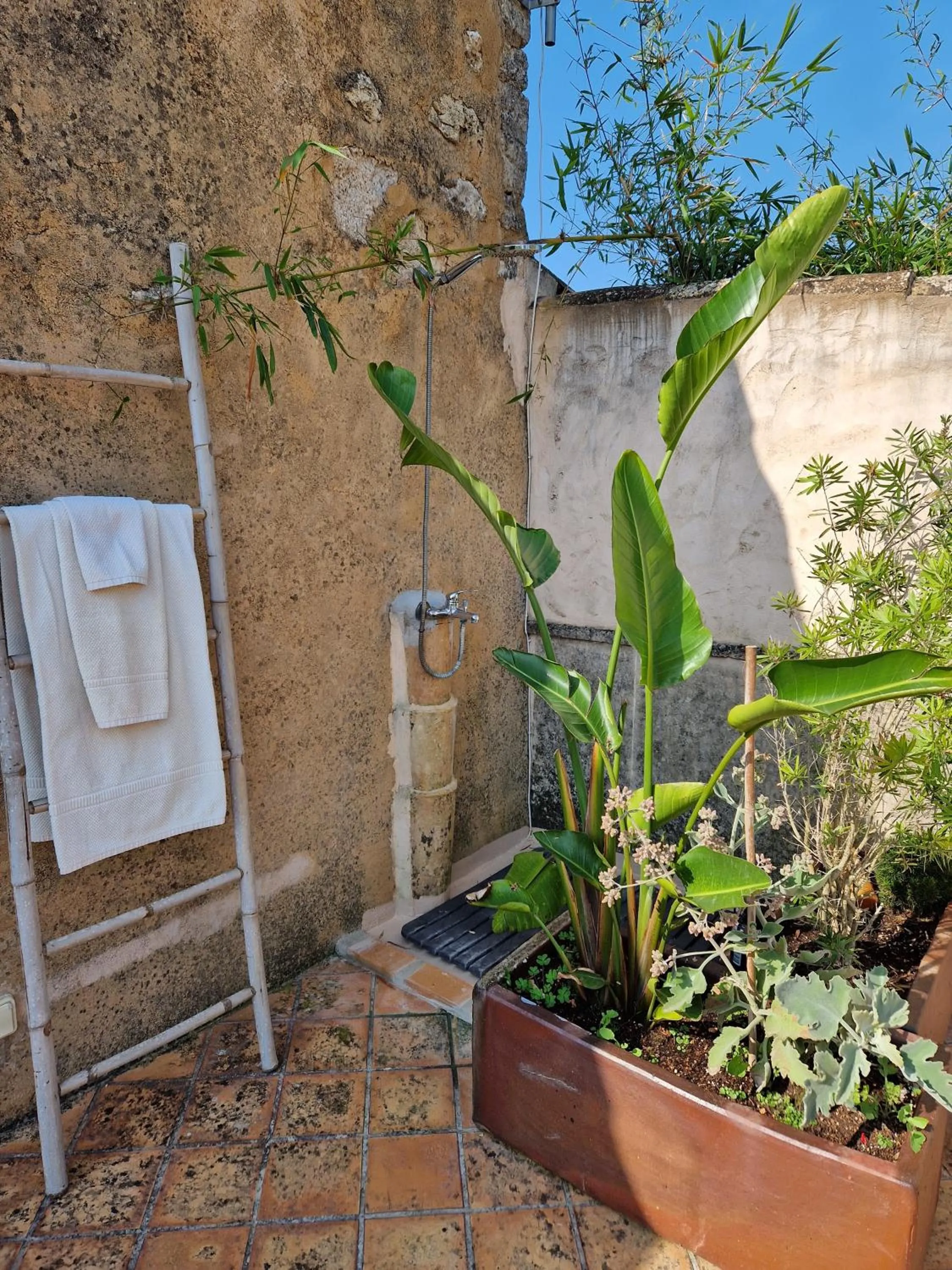 Shower in Las Fincas de Annie