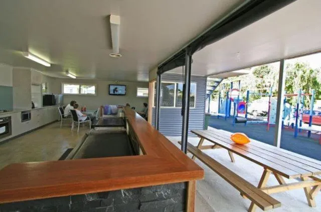 Communal lounge/ TV room in Apollo Bay Holiday Park