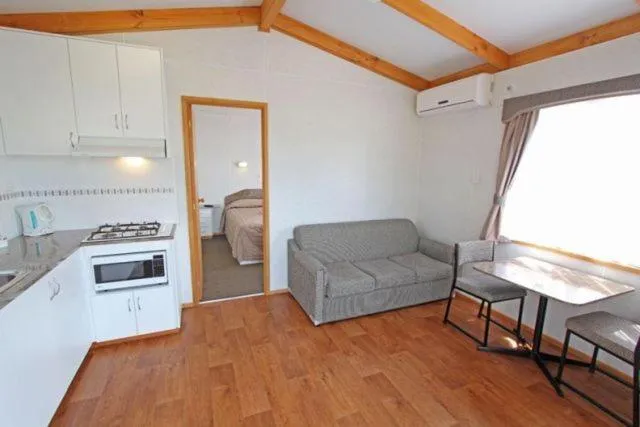 Kitchen or kitchenette in Apollo Bay Holiday Park