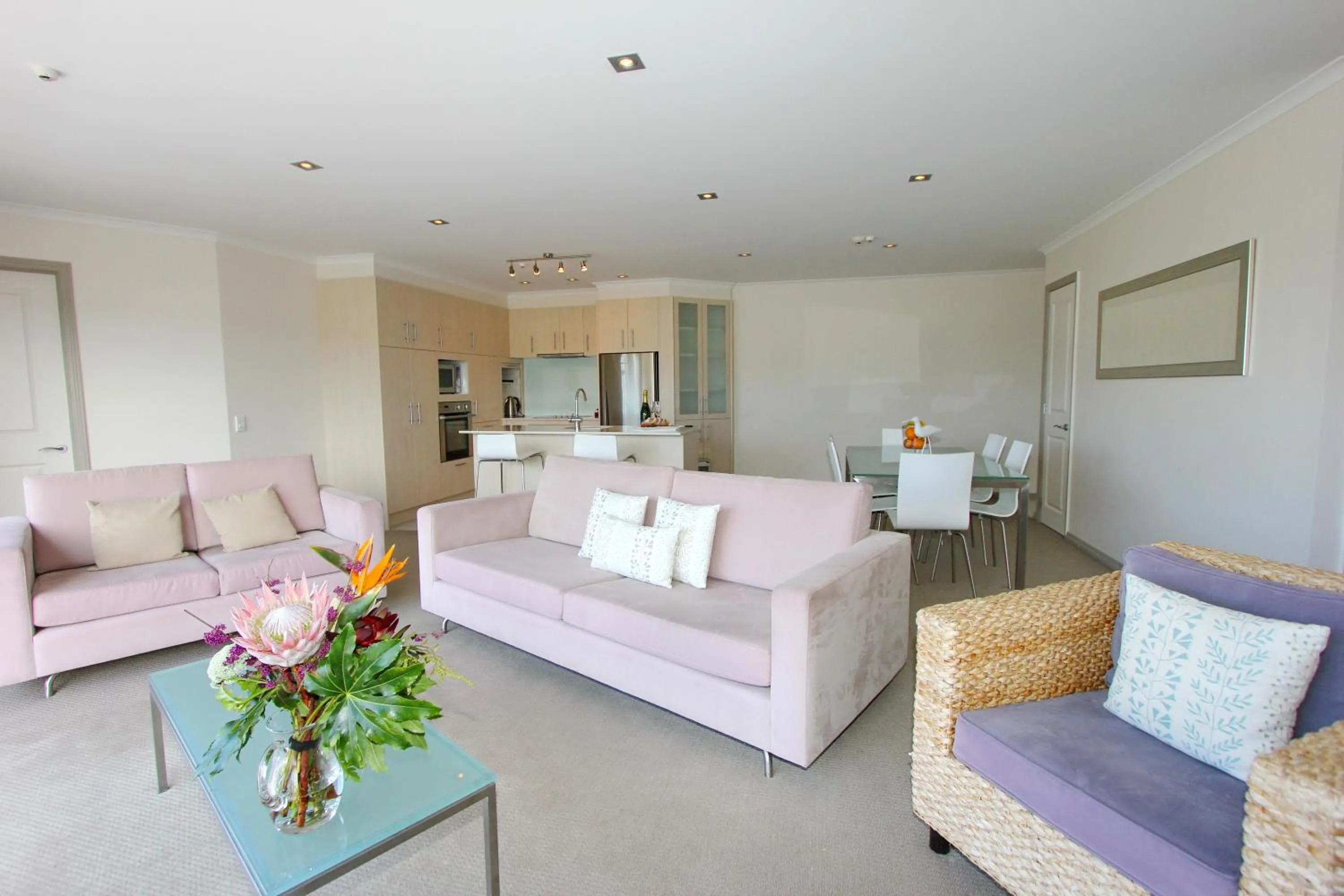 Kitchen or kitchenette in Crow's Nest Apartments