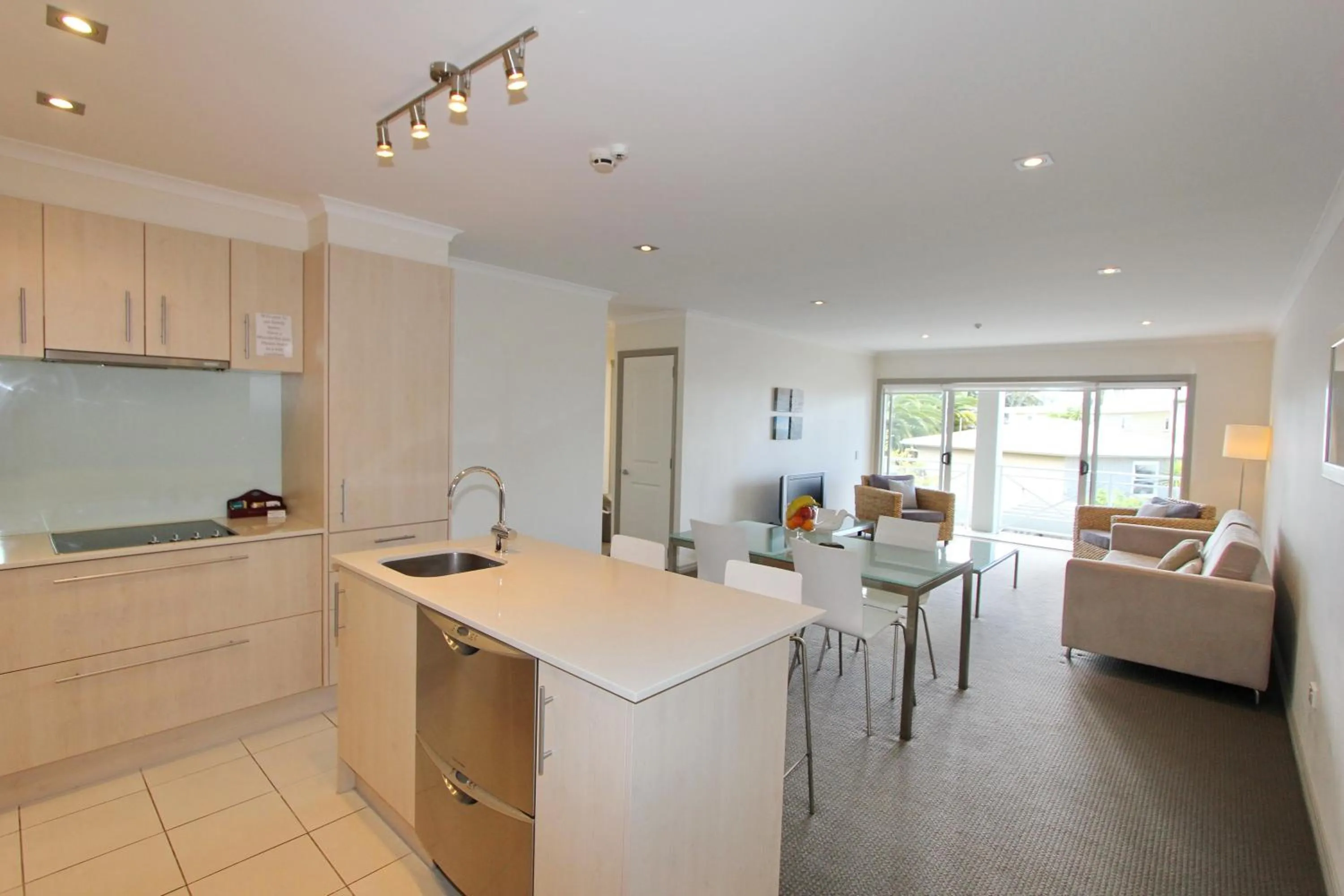 Coffee/tea facilities in Crow's Nest Apartments