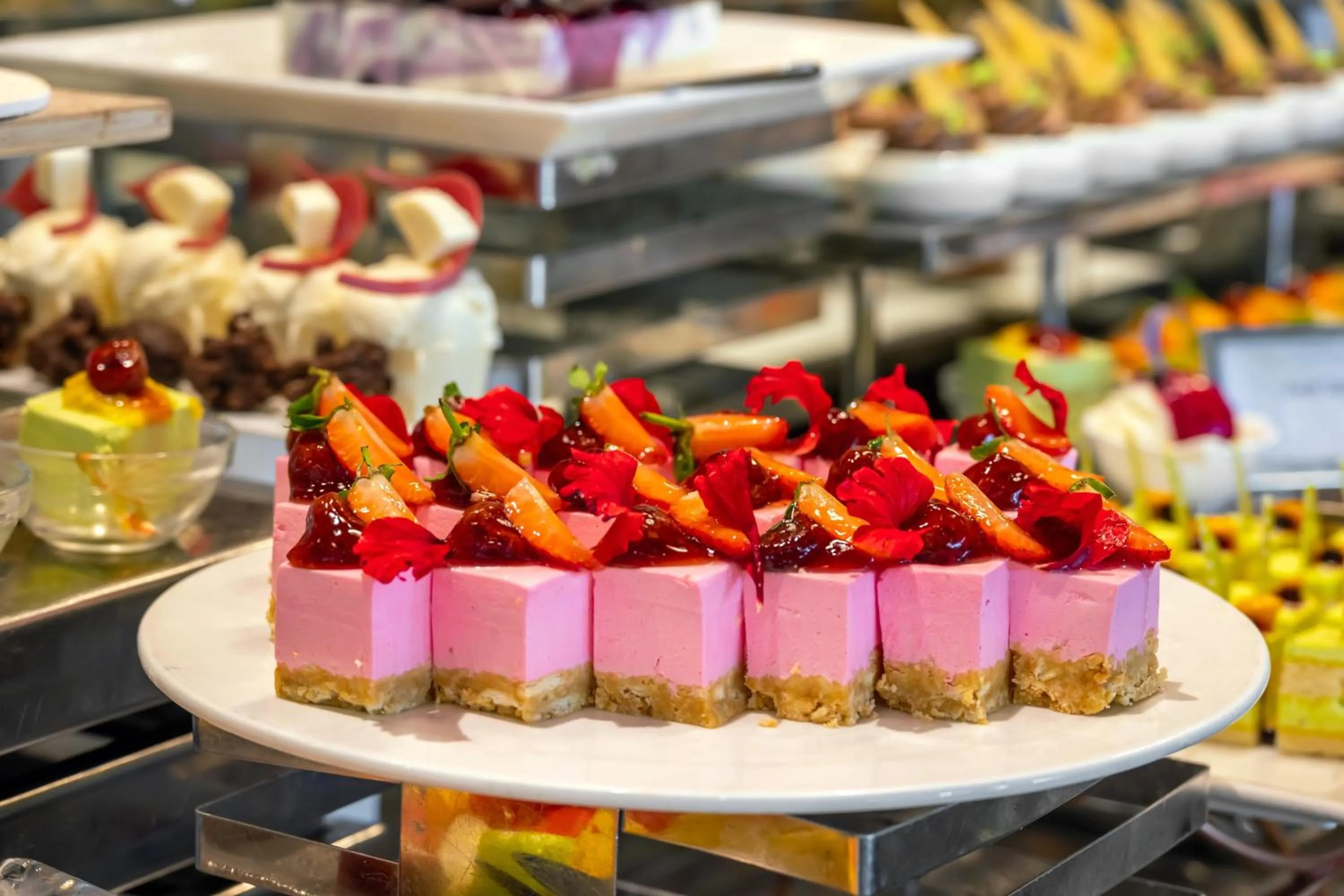 Restaurant/places to eat in Royal Palms Beach Hotel