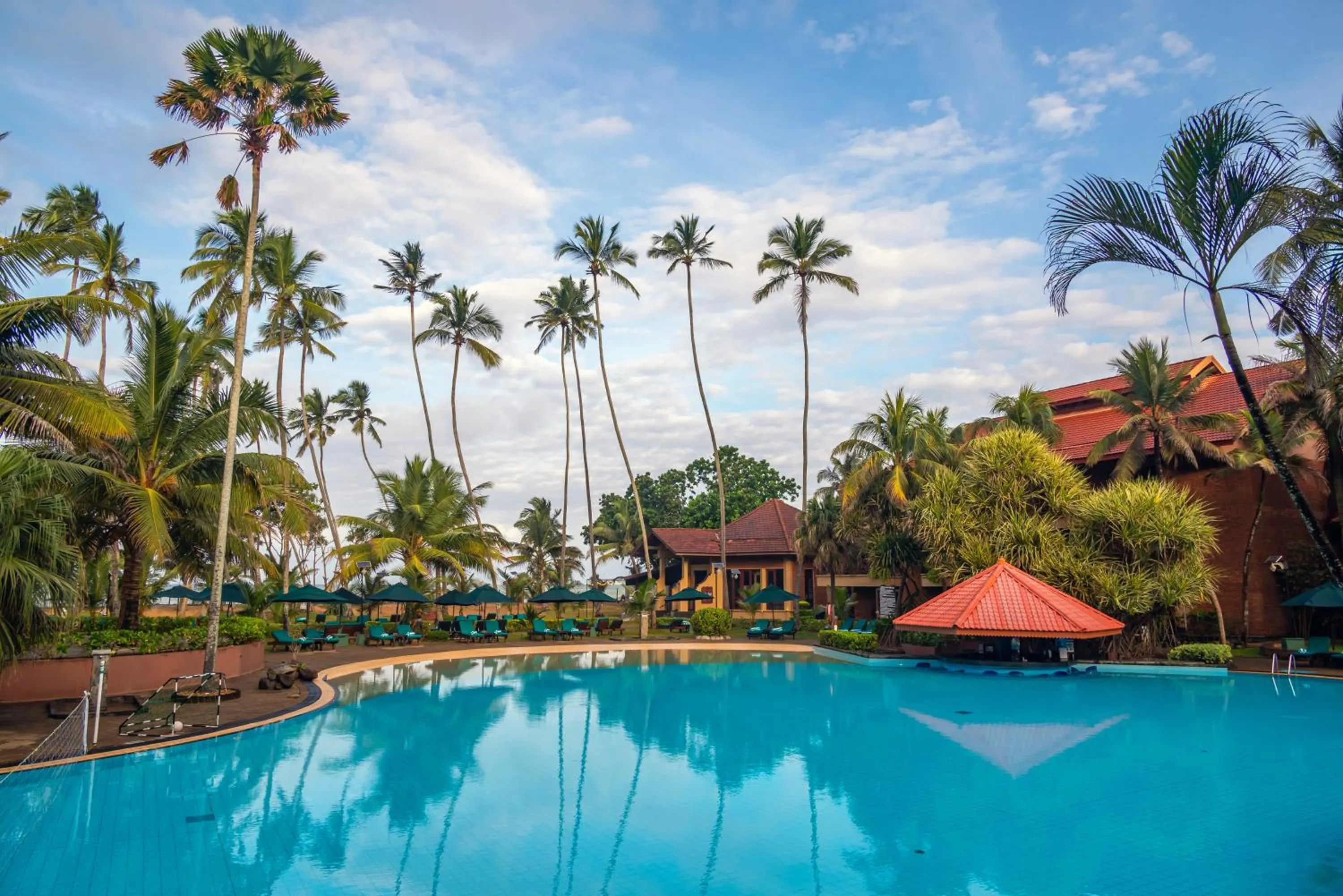 Pool view in Royal Palms Beach Hotel