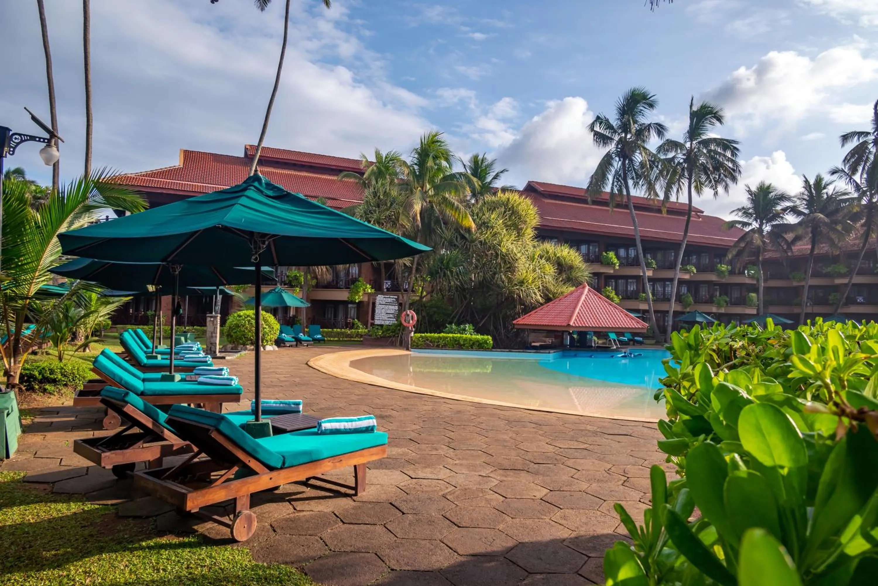 Property building in Royal Palms Beach Hotel