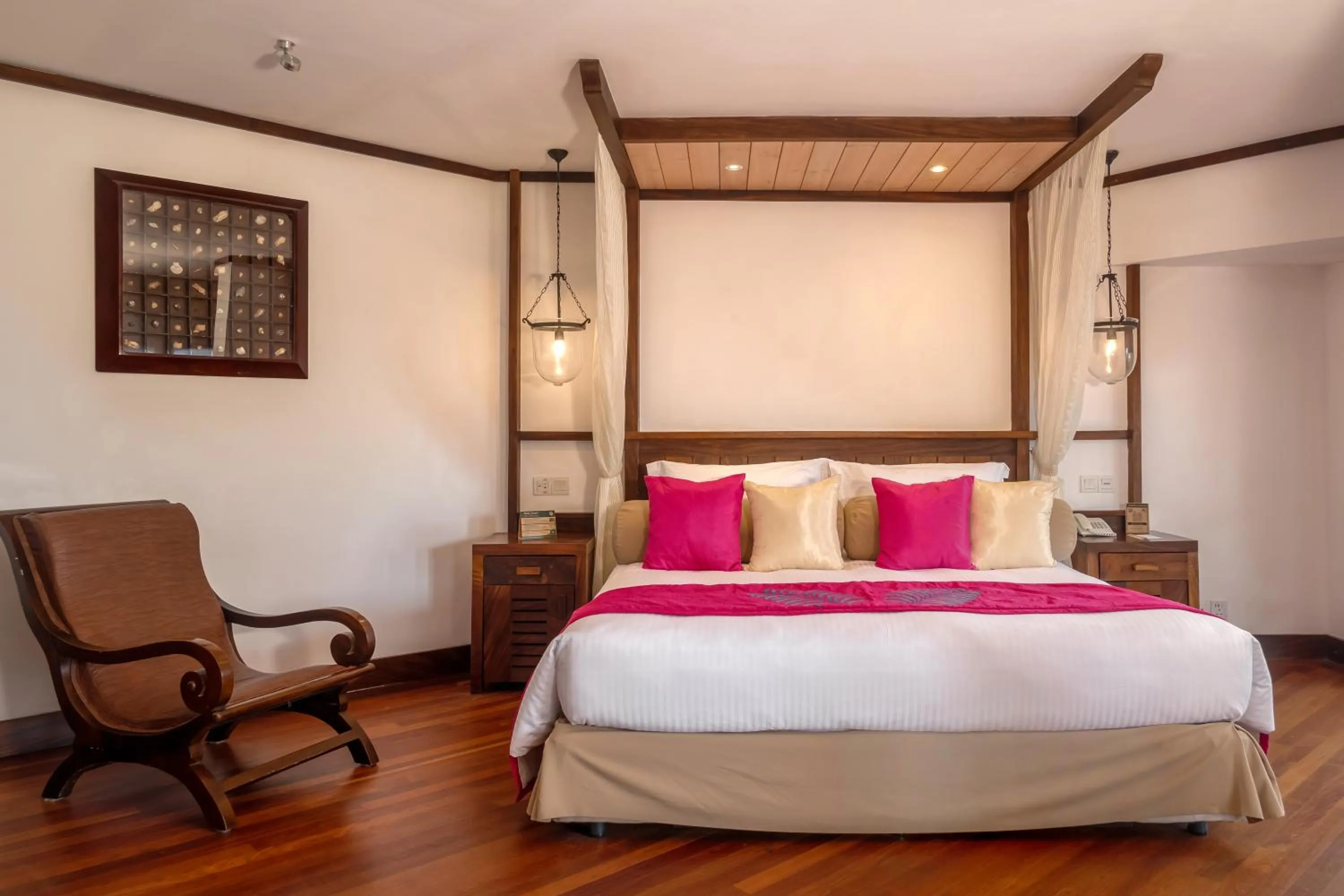 Bedroom in Royal Palms Beach Hotel