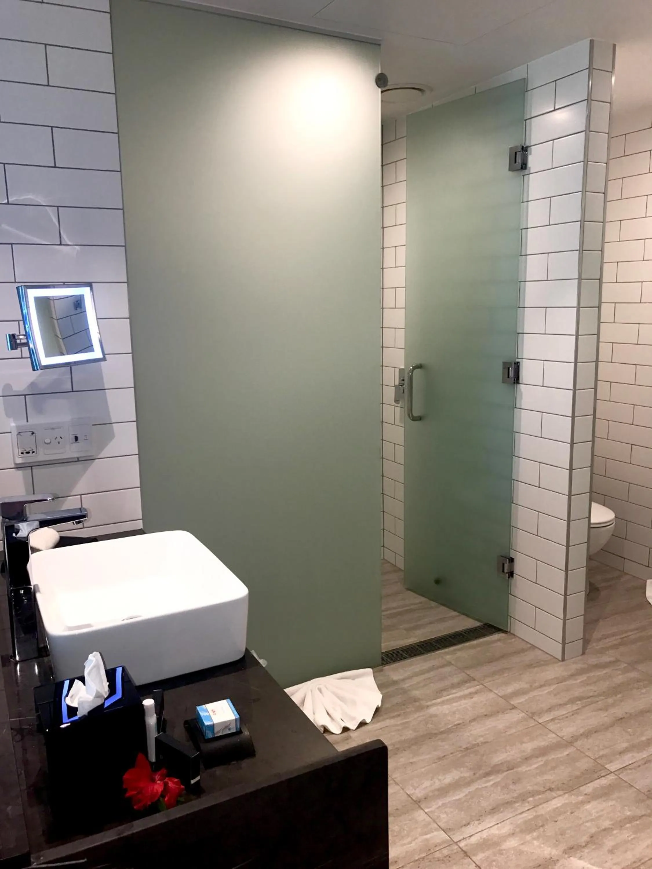 Bathroom in The Pearl South Pacific Resort, Spa & Golf Course