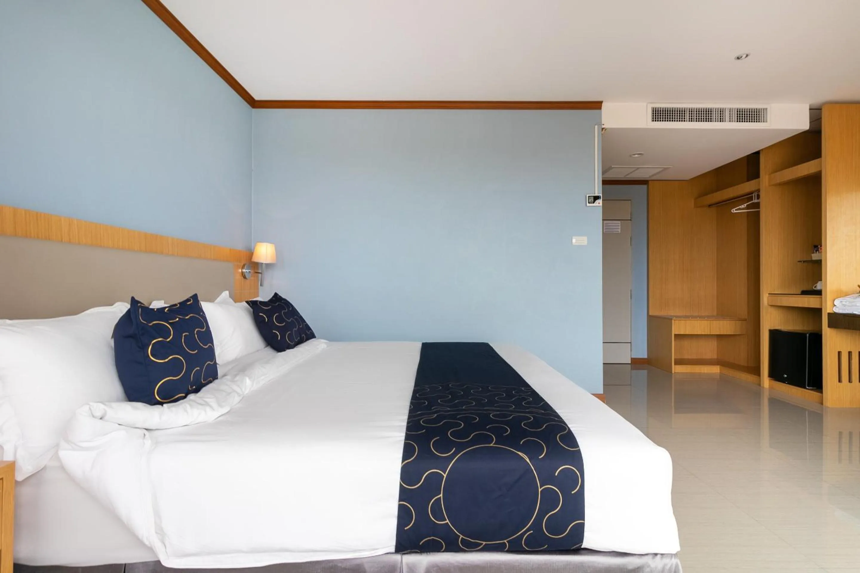 Bedroom, Bed in Golden Beach Boutique Resort