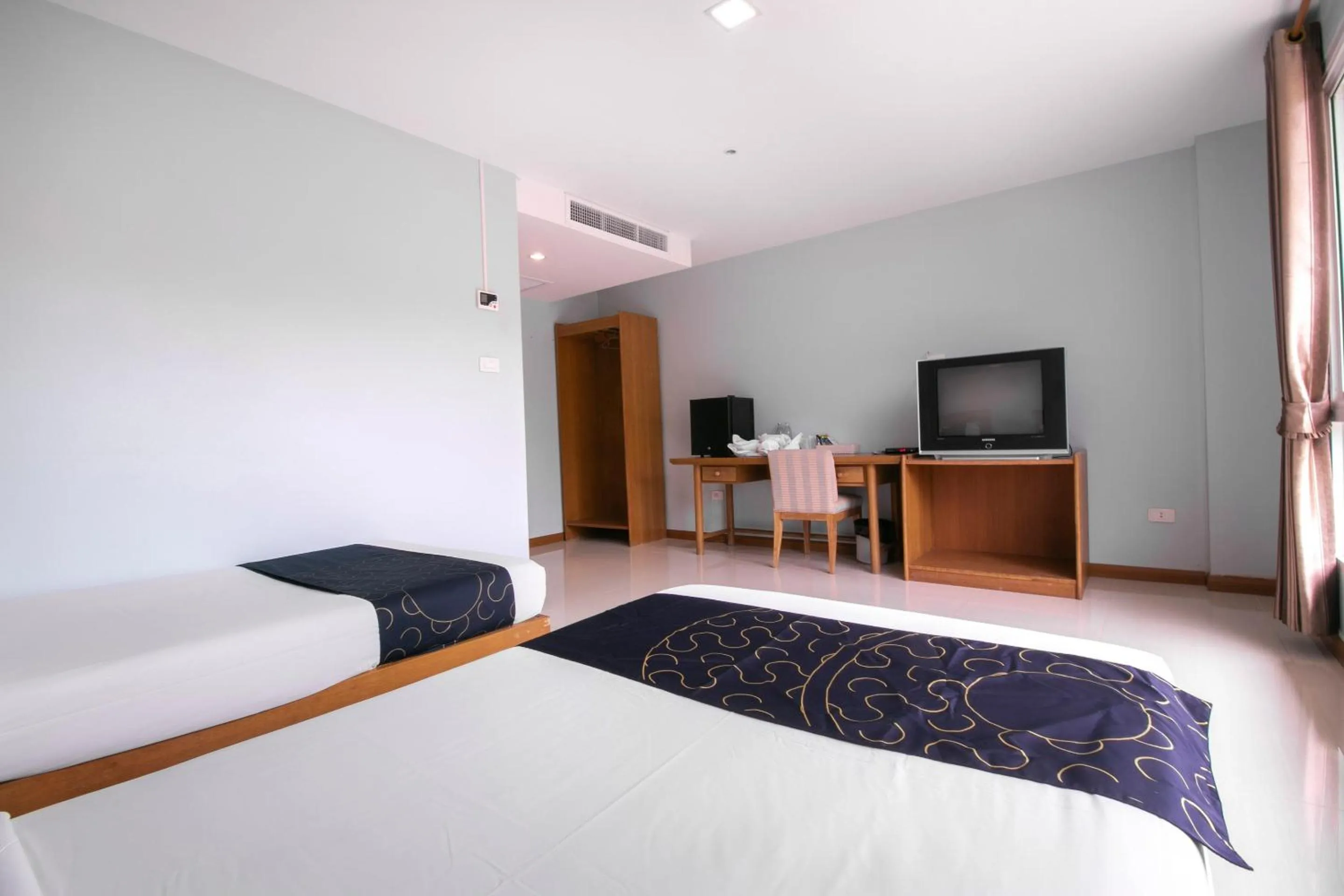 Bedroom, Bed in Golden Beach Boutique Resort