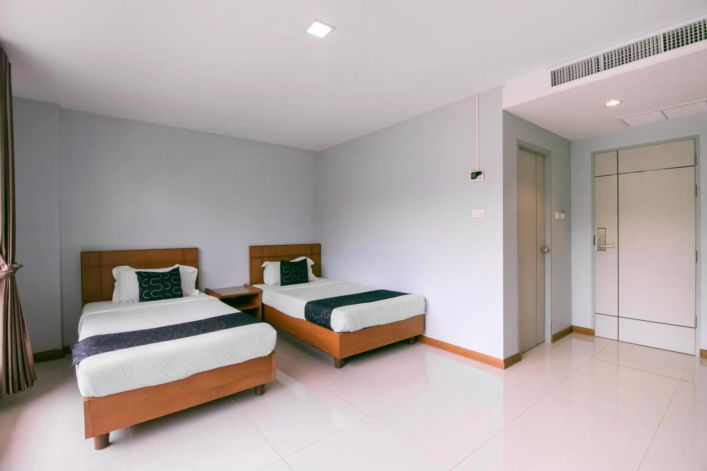 Bedroom, Bed in Golden Beach Boutique Resort