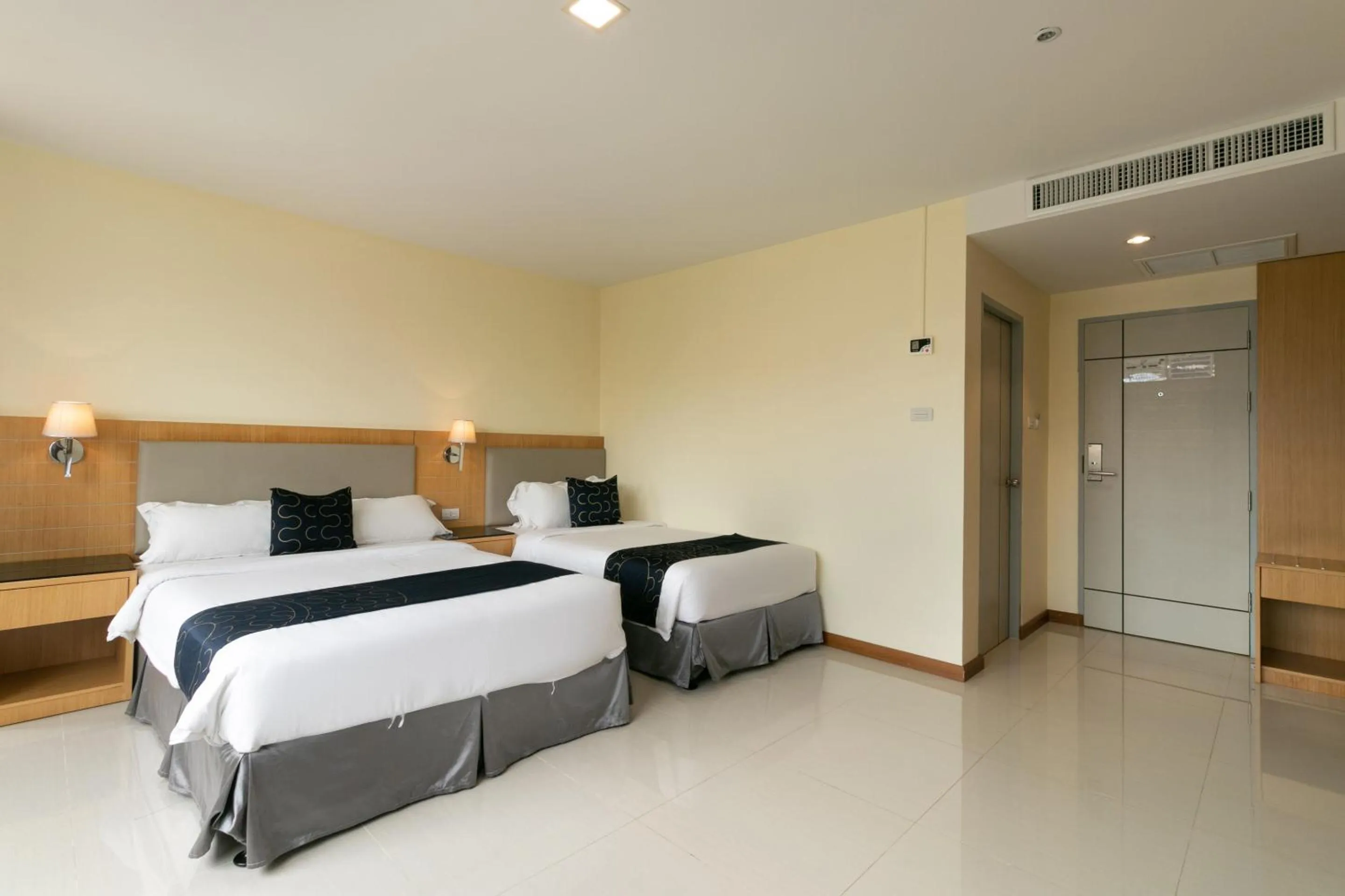 Bedroom, Bed in Golden Beach Boutique Resort