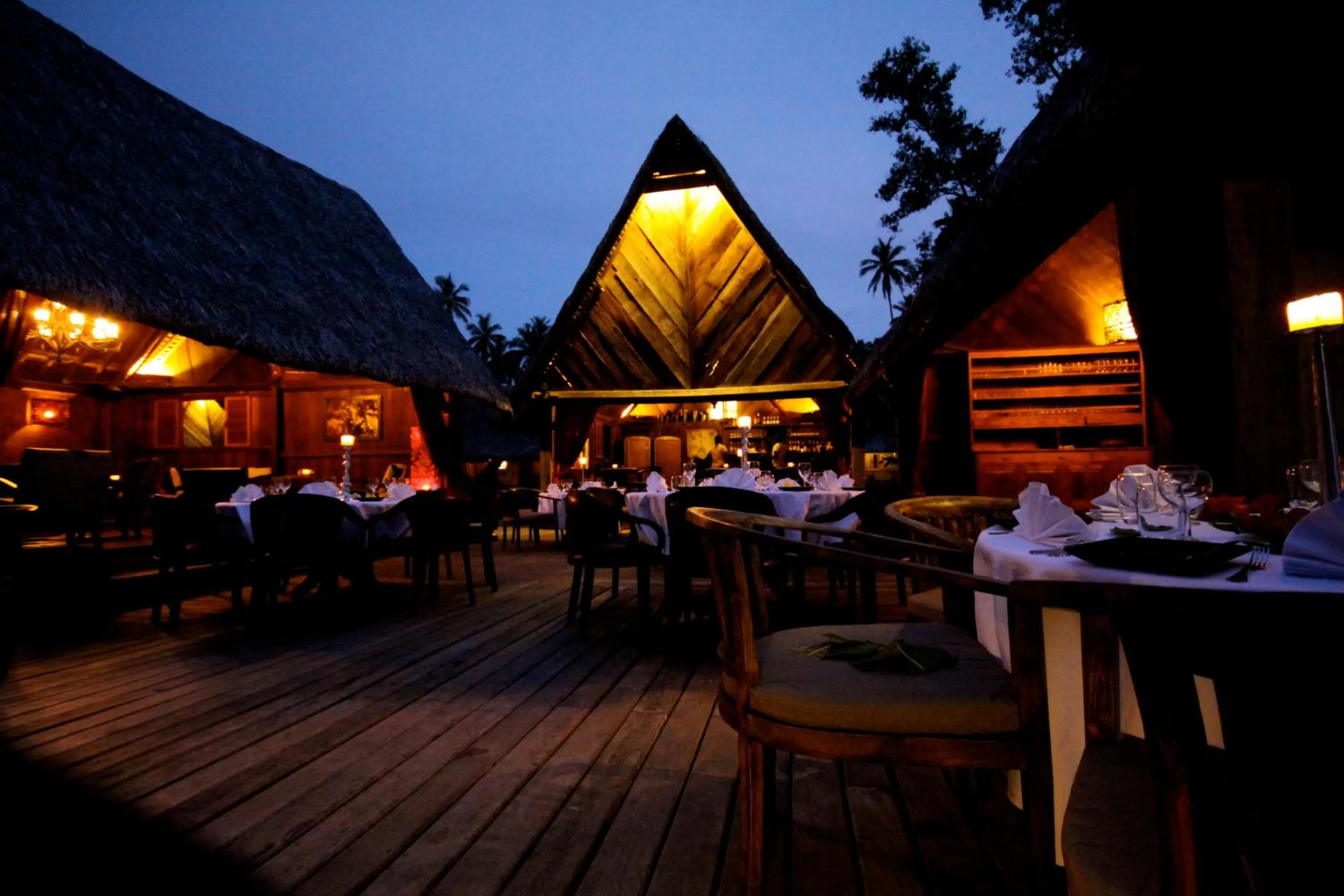 Restaurant/places to eat in Ratua Private Island Resort