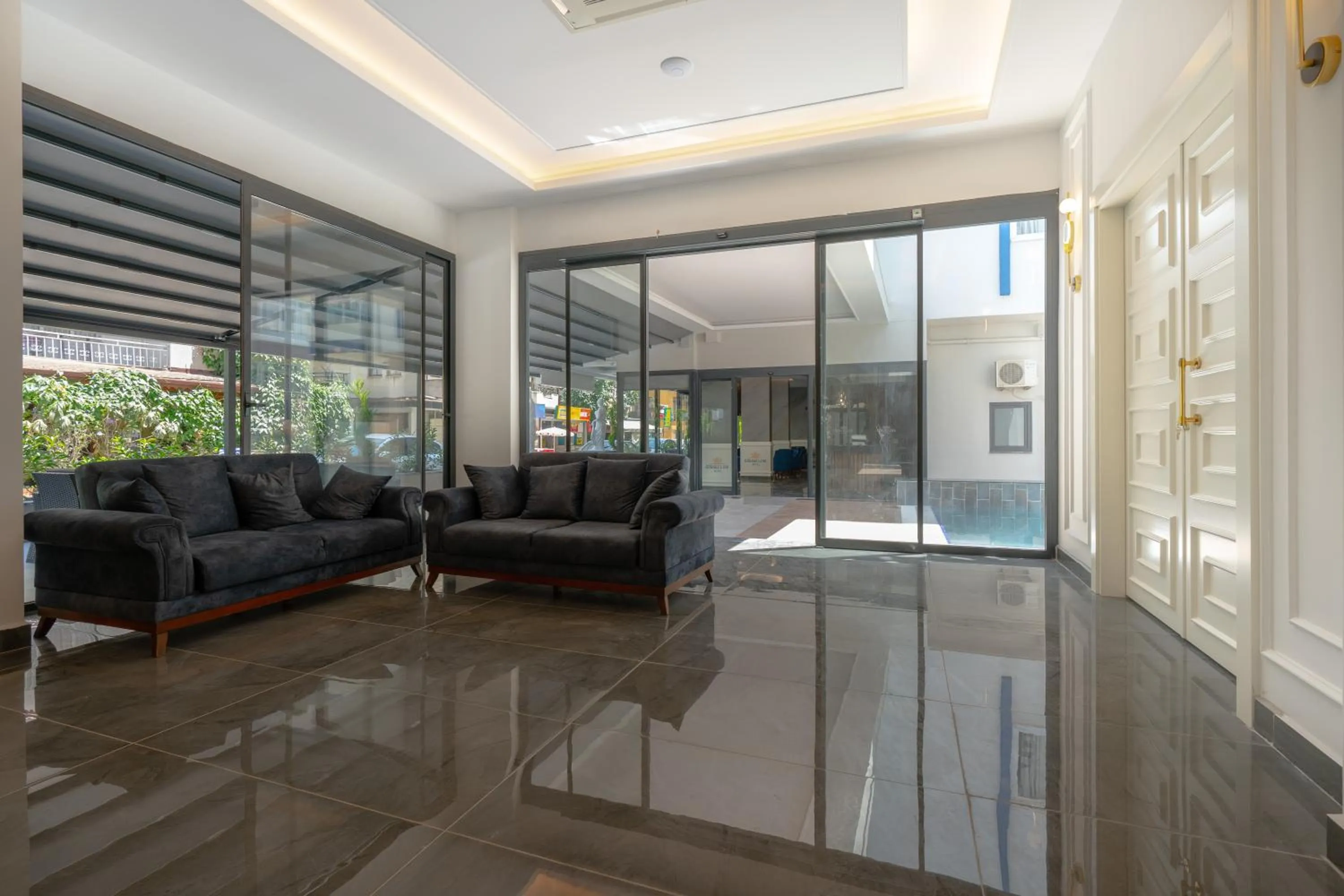 Lobby or reception in Gurses Life Hotel