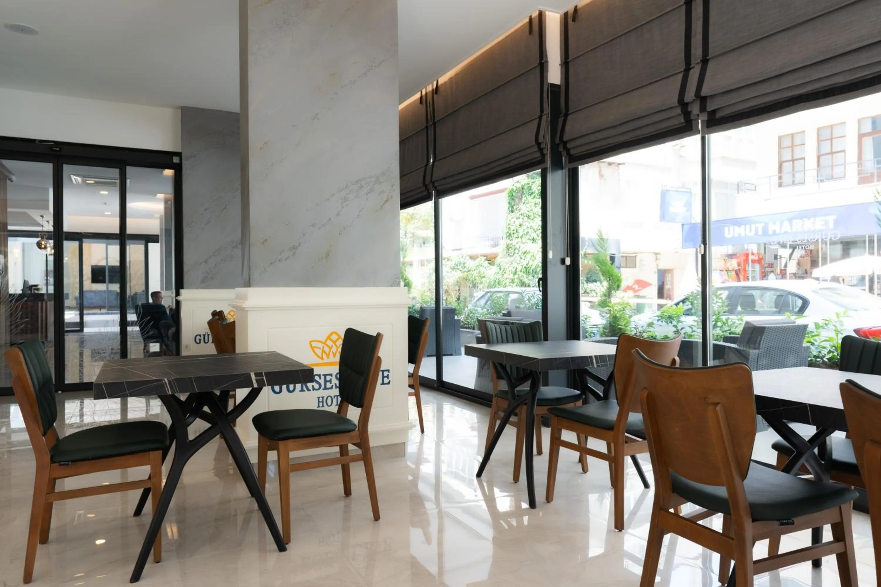 Restaurant/places to eat in Gurses Life Hotel