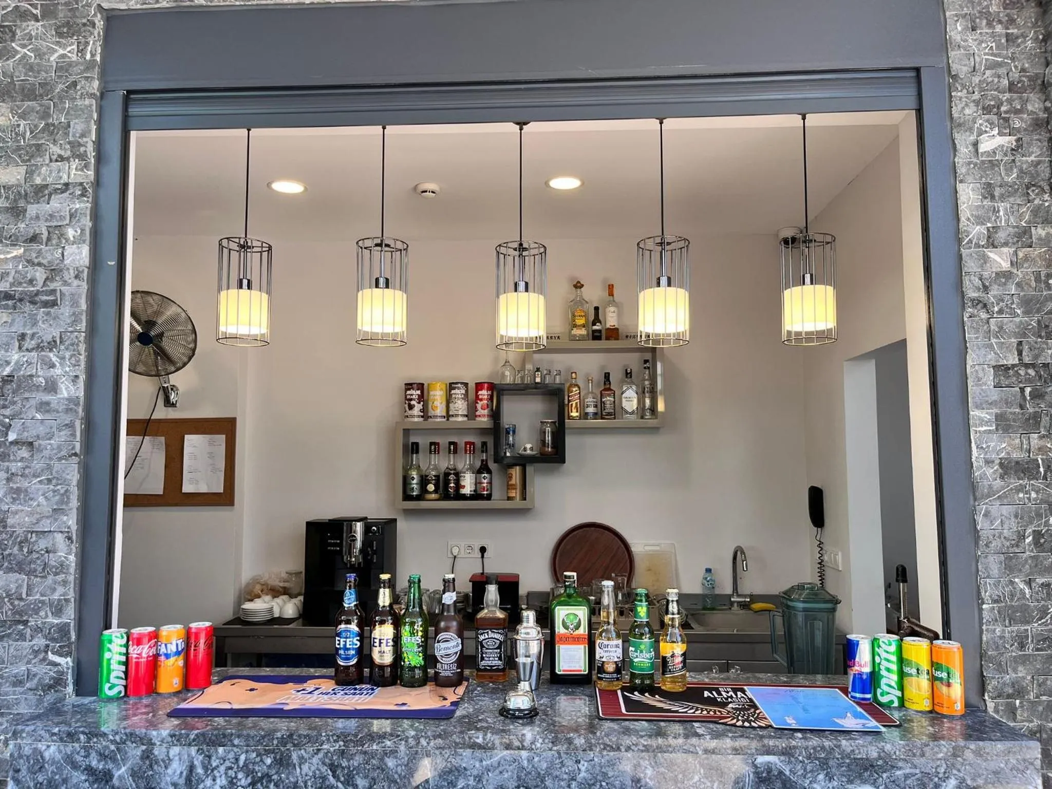 Restaurant/places to eat in Gurses Life Hotel