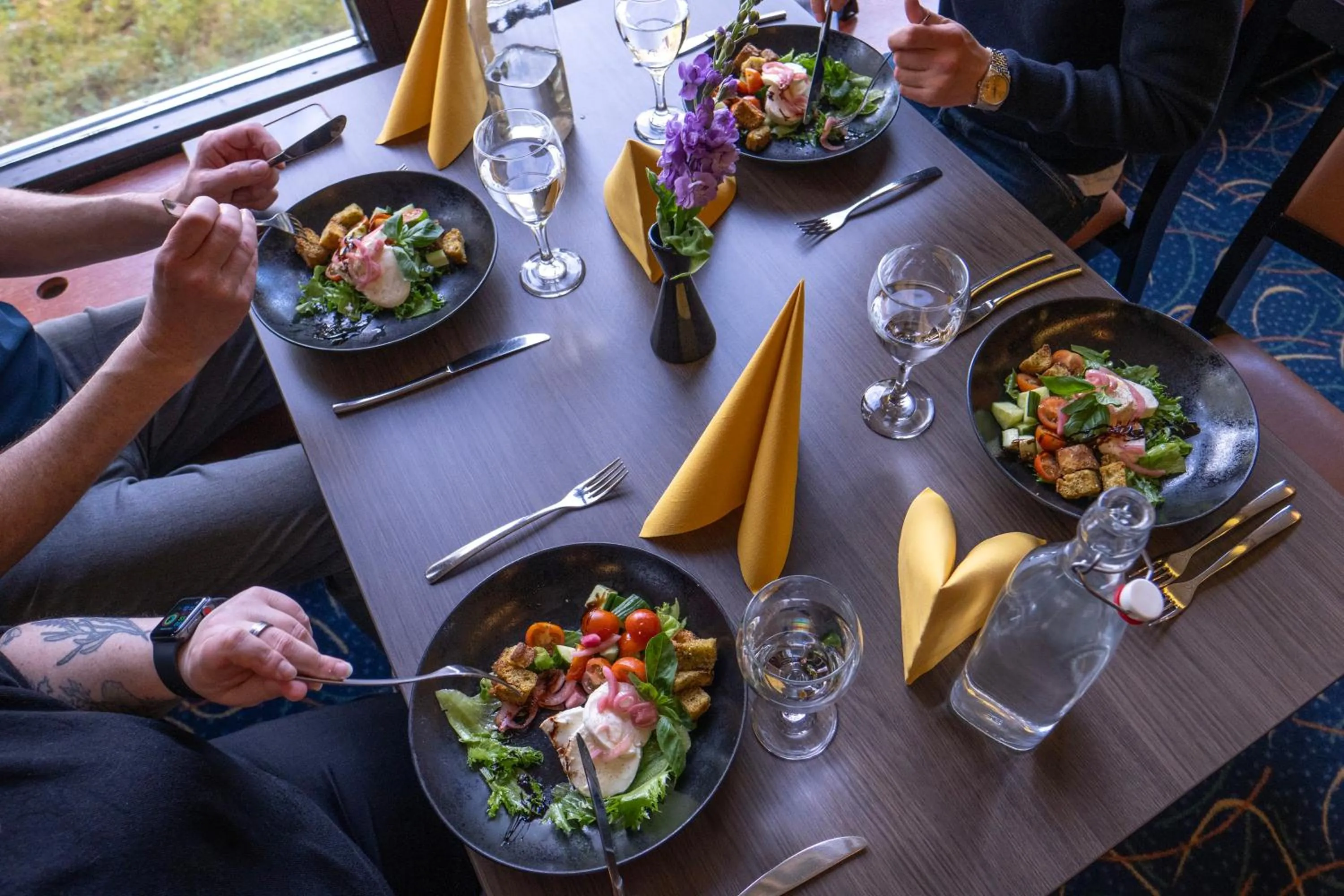 Restaurant/places to eat in Hotel Korpilampi