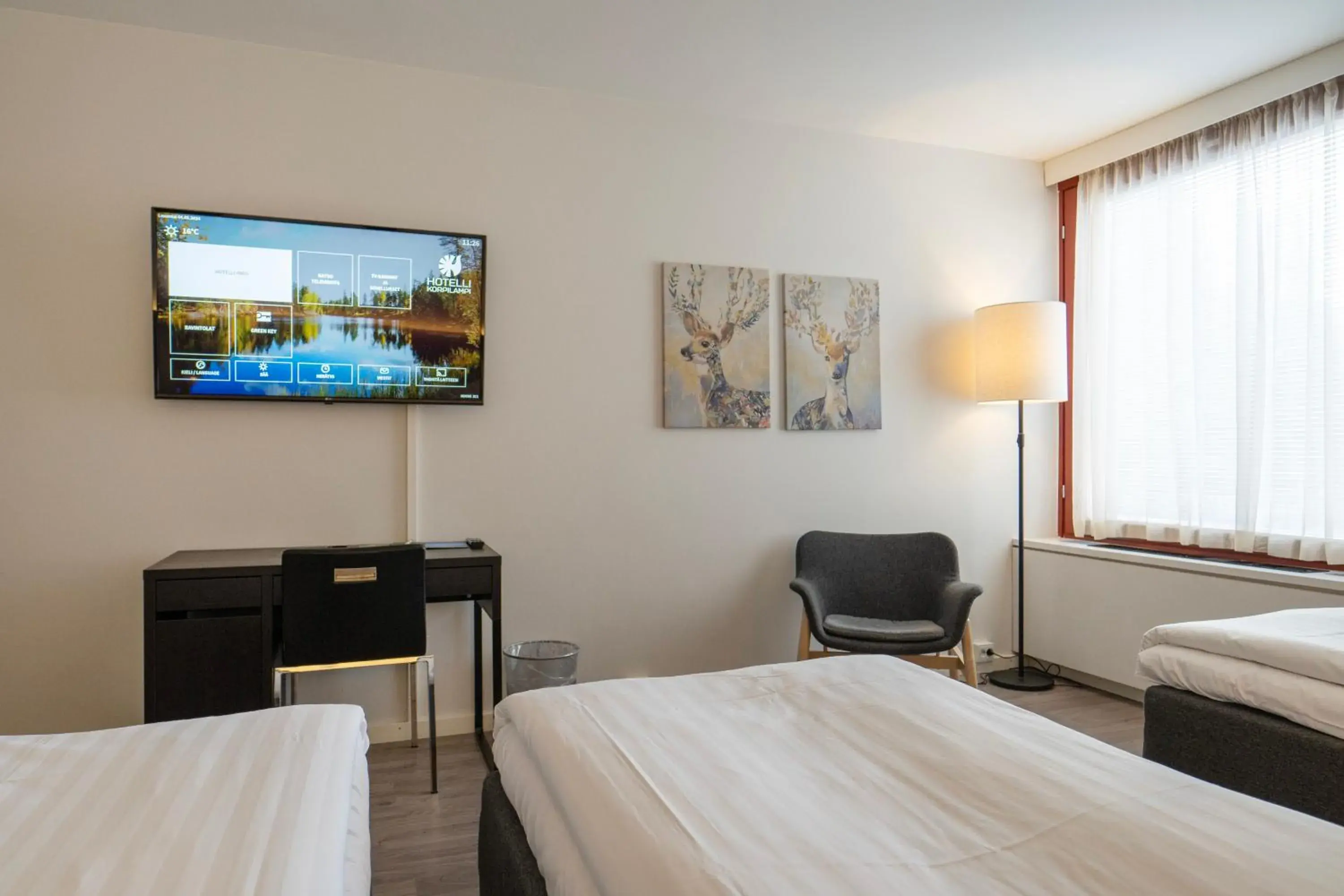 Standard Triple Room in Hotel Korpilampi Standard Triple Room in Hotel Korpilampi