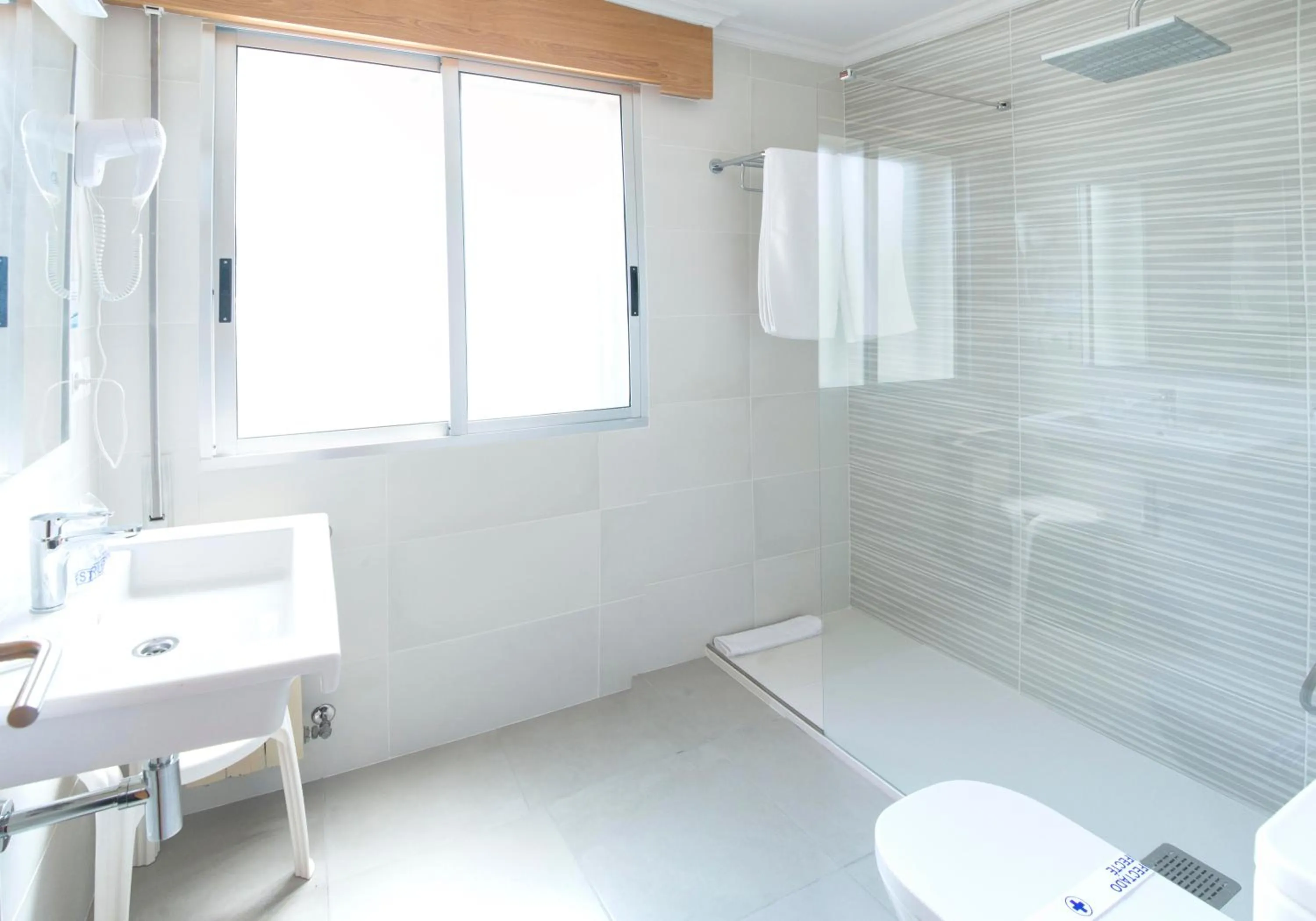 Bathroom in Hotel Duna