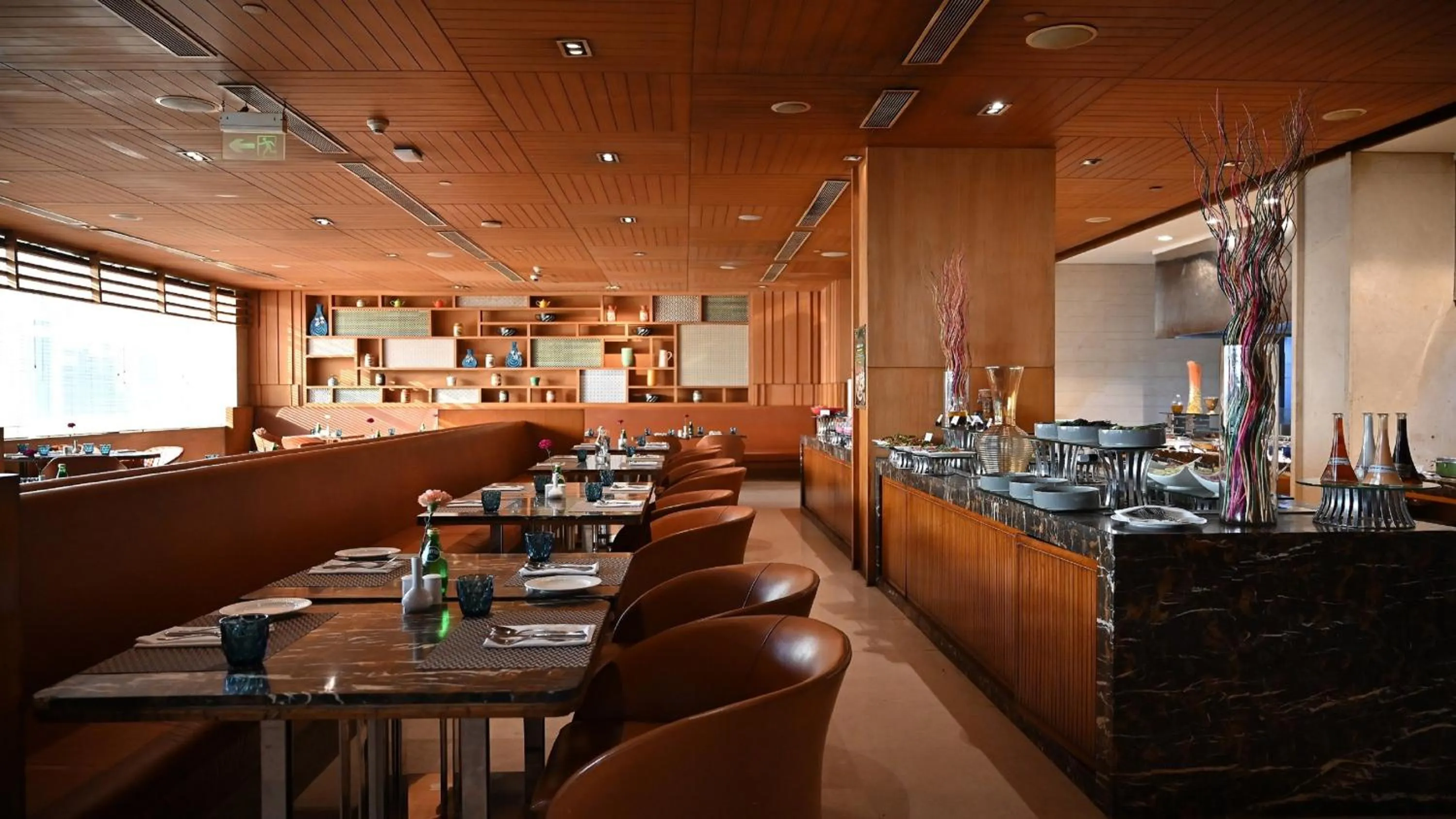 Restaurant/places to eat in Holiday Inn New Delhi Mayur Vihar Noida by IHG