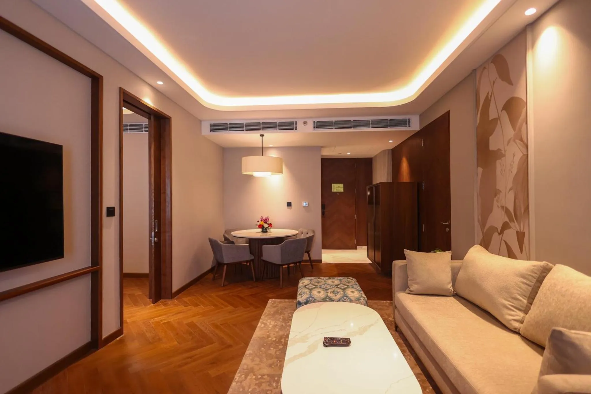 Photo of the whole room in Holiday Inn New Delhi Mayur Vihar Noida by IHG