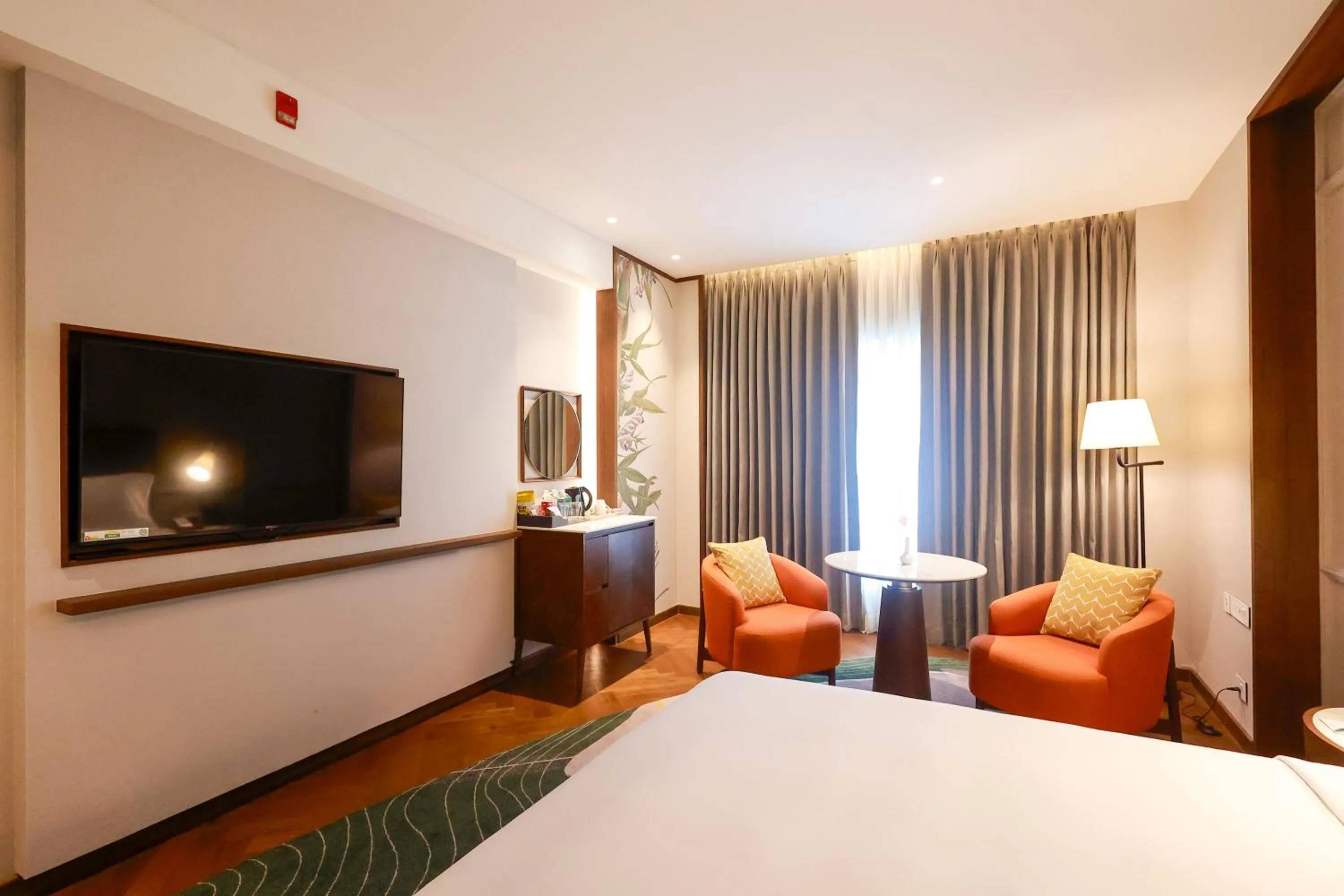 Bedroom, Bed in Holiday Inn New Delhi Mayur Vihar Noida by IHG