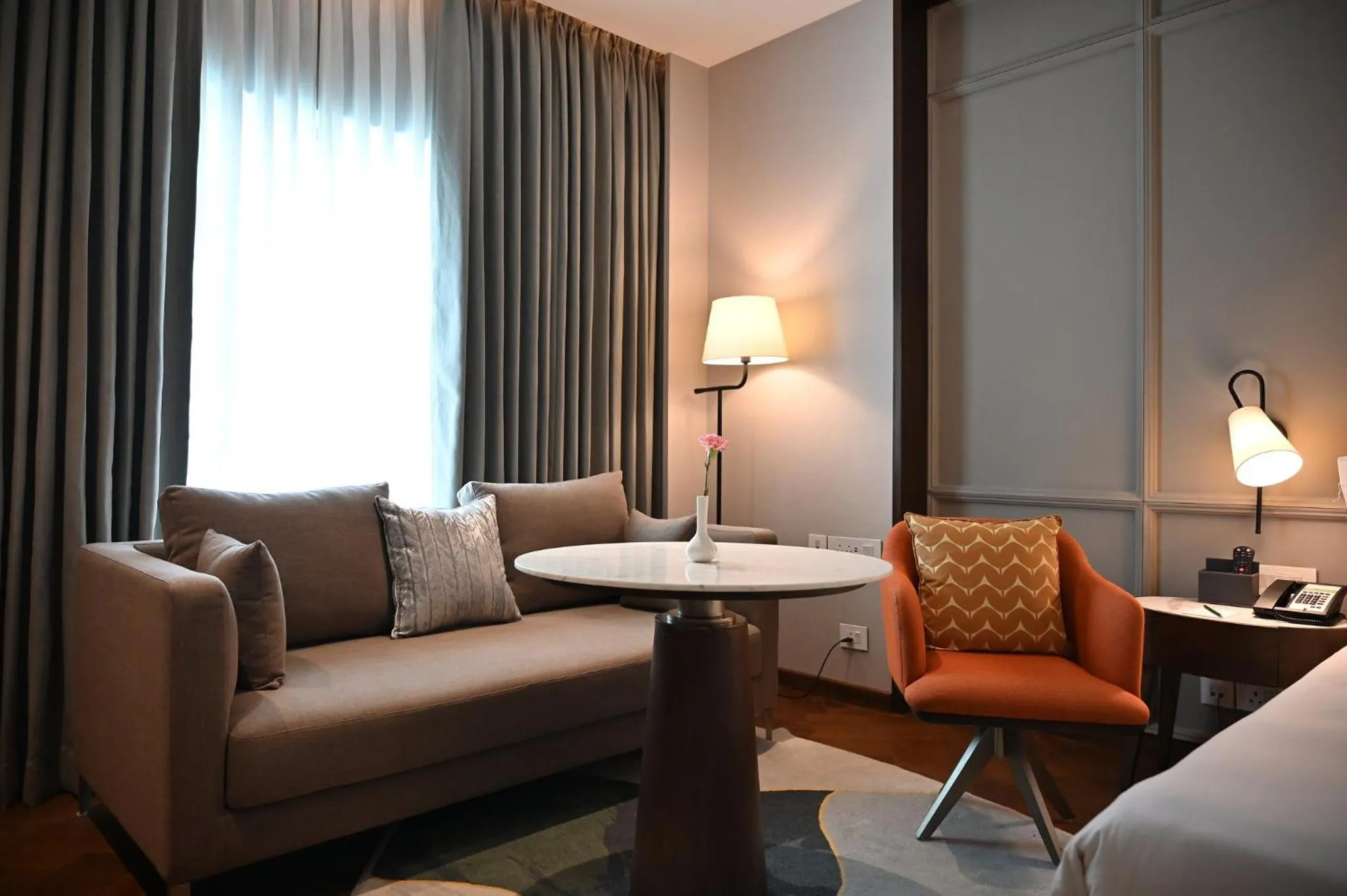 Photo of the whole room in Holiday Inn New Delhi Mayur Vihar Noida by IHG