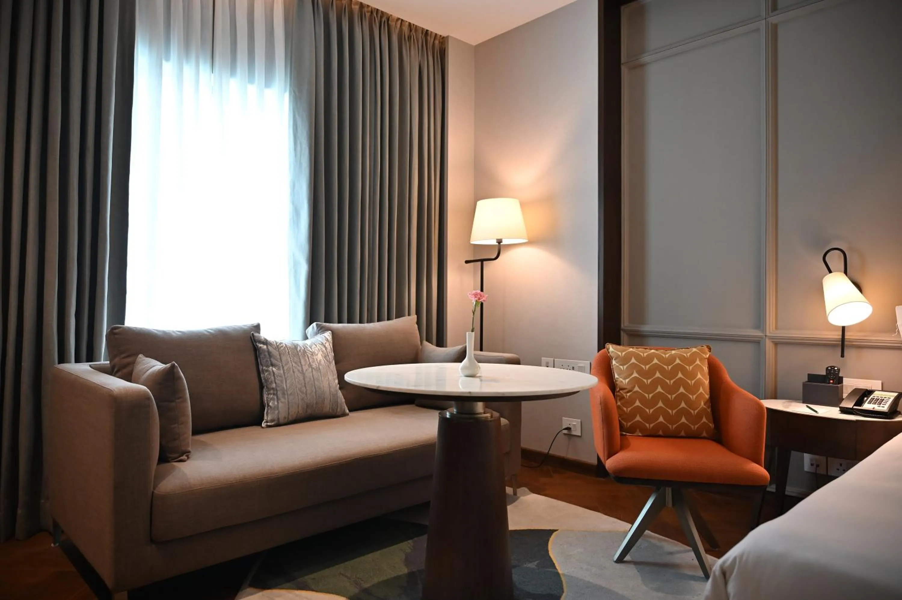 Bedroom in Holiday Inn New Delhi Mayur Vihar Noida by IHG