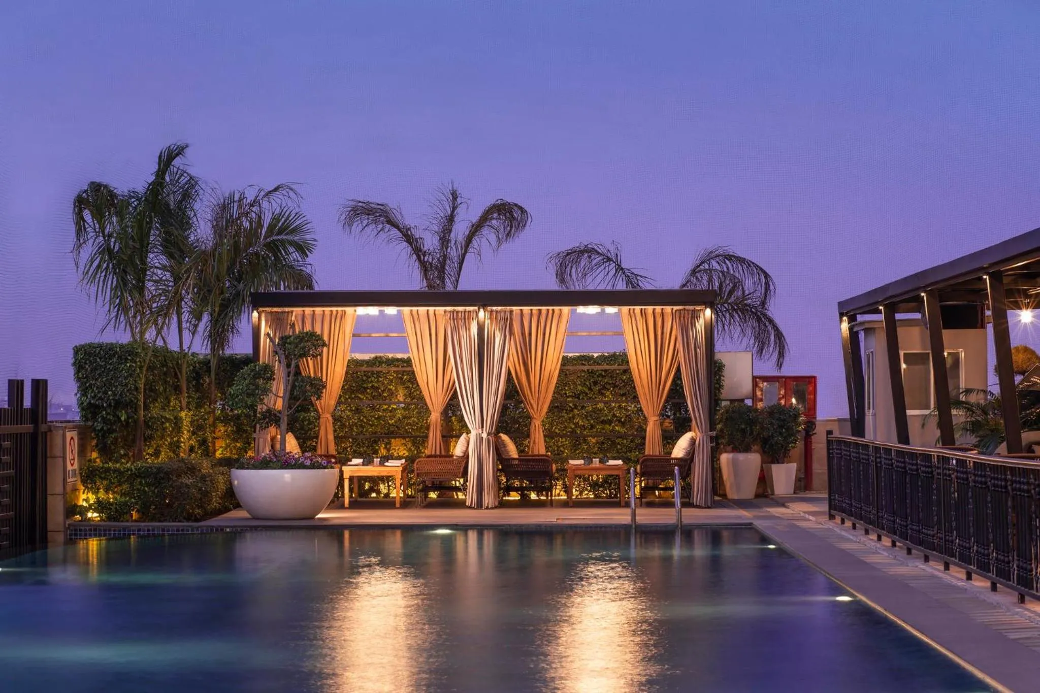 Restaurant/places to eat in Holiday Inn New Delhi Mayur Vihar Noida by IHG