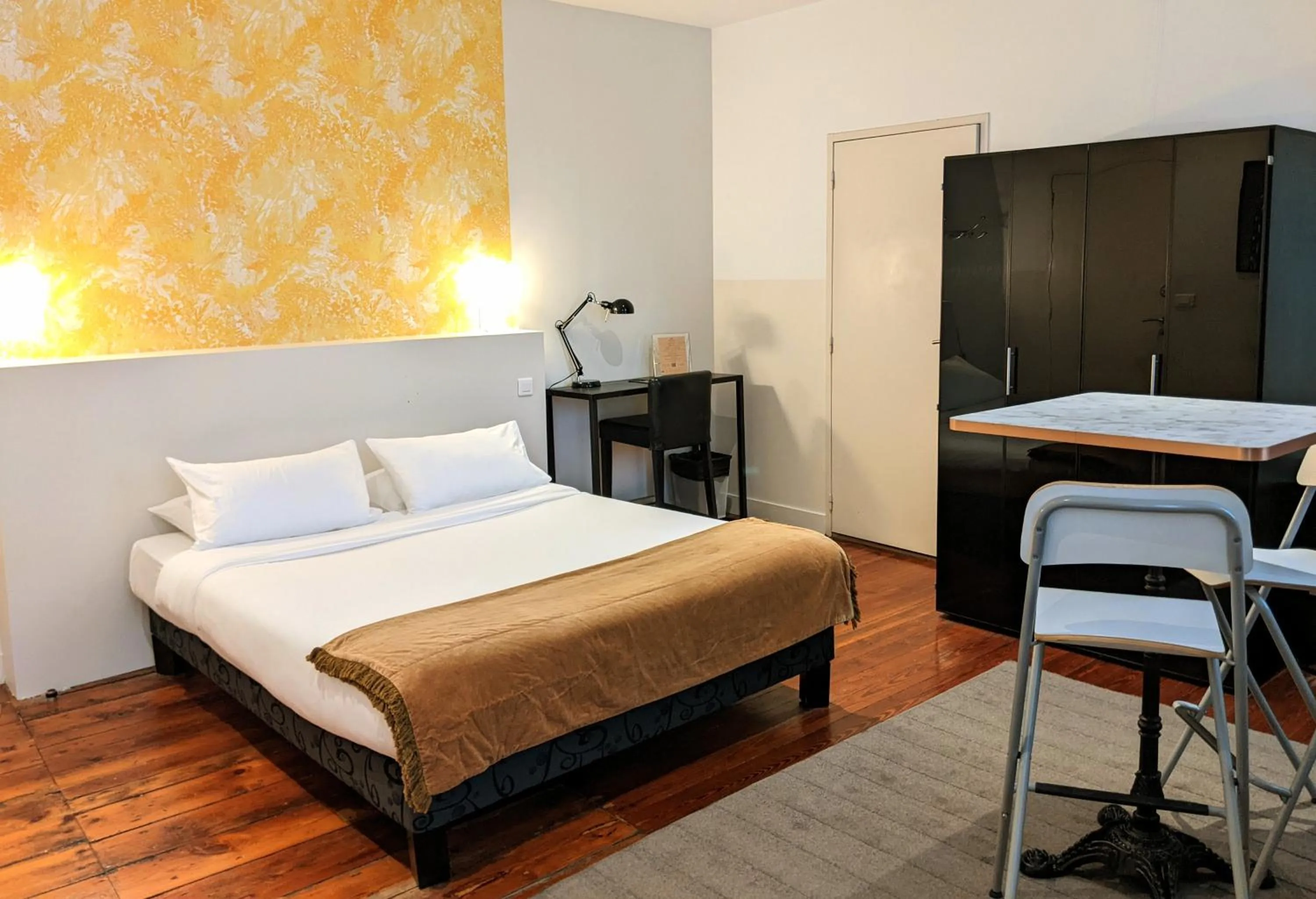 Photo of the whole room in L'Apparthôtel Particulier Bordeaux