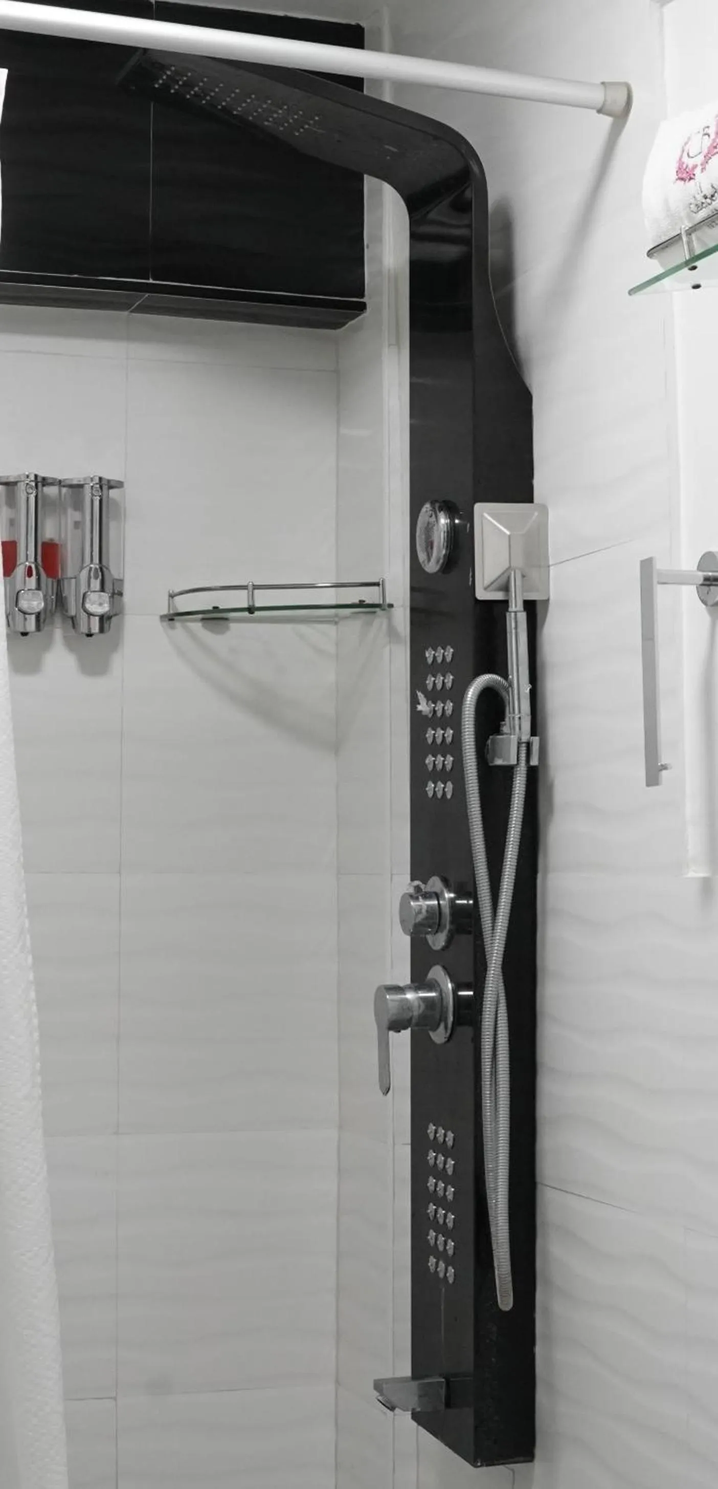 Hot Tub in Calle Berlin Boutique