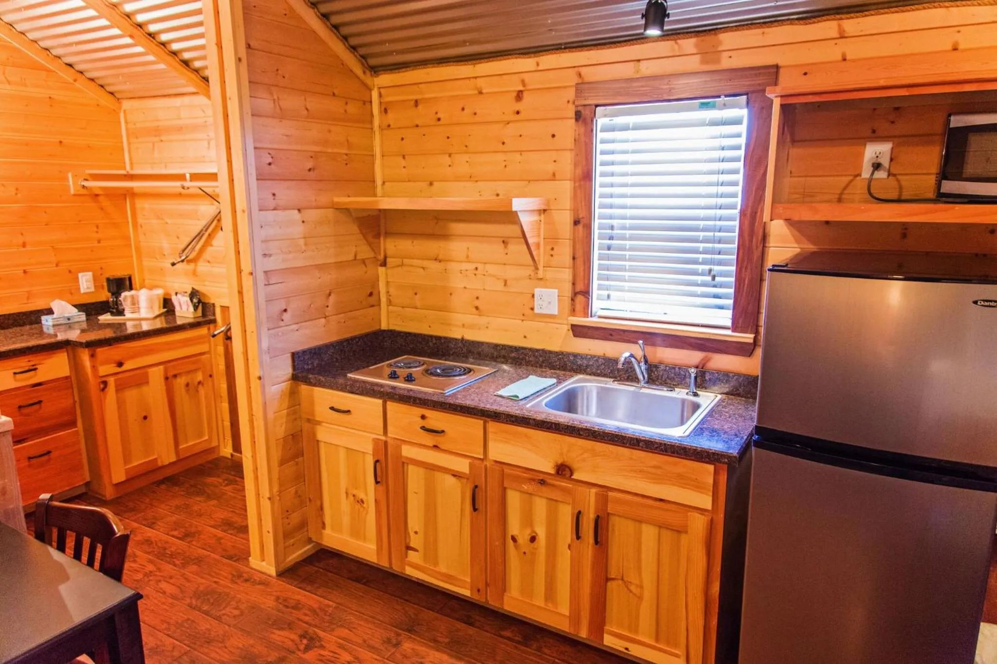 Kitchen or kitchenette in Lone Star Lodge