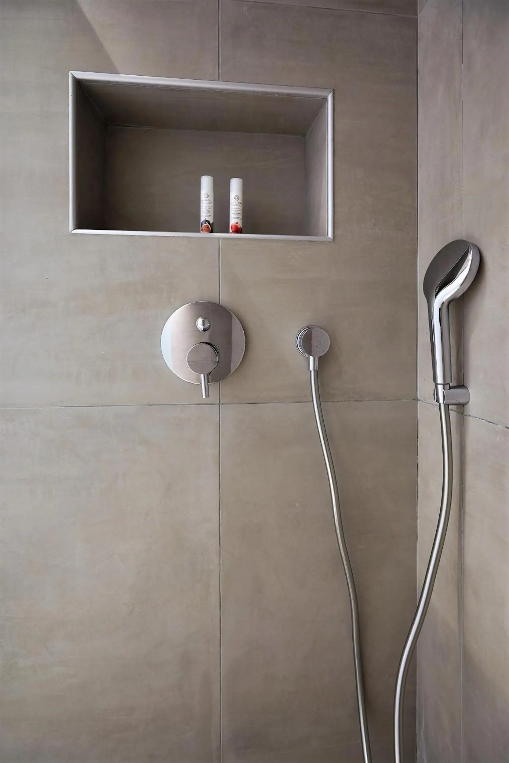 Shower in Vigla Hotel