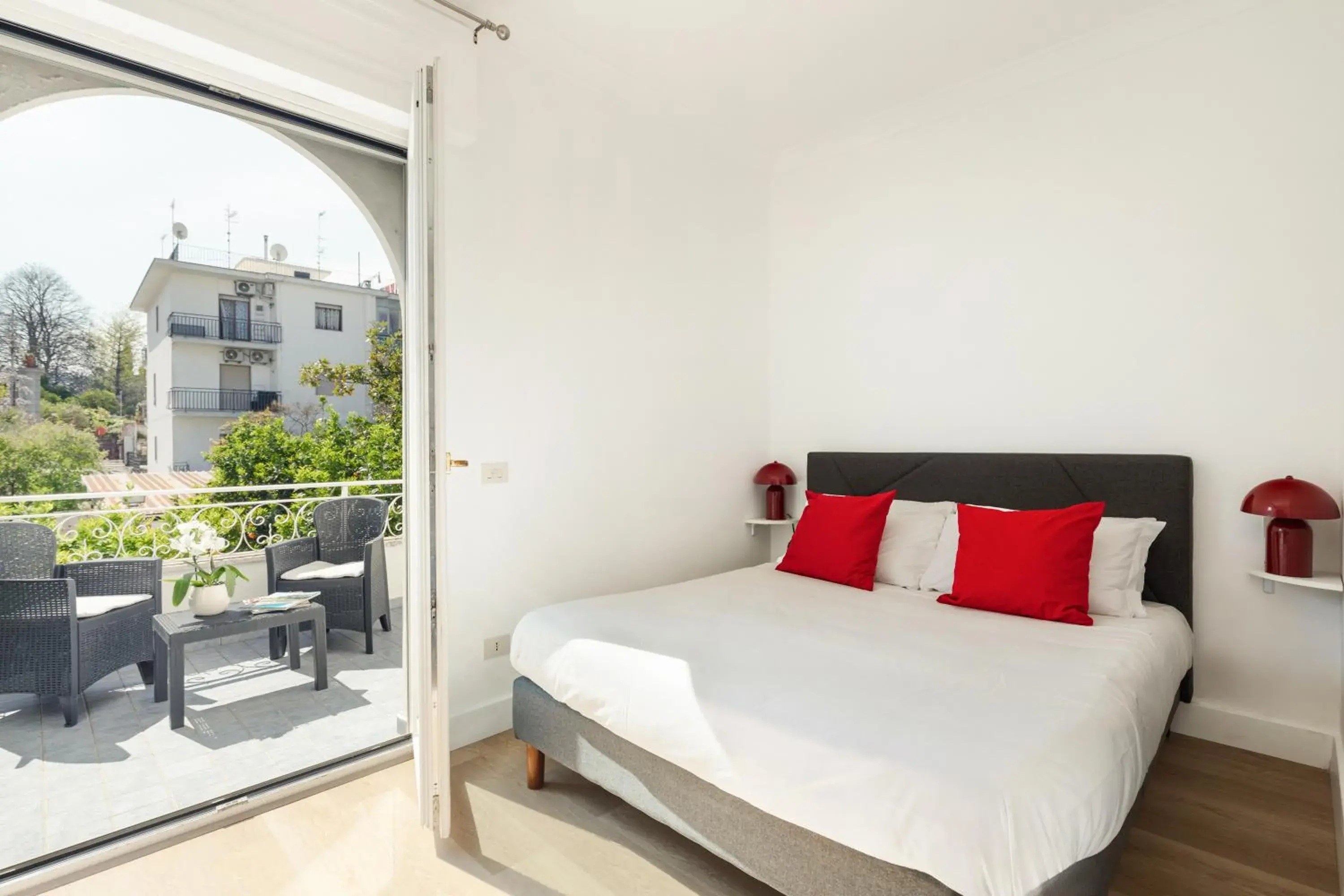 Double Room with Pool View in YourHome - Villa Sorrento Double Room with Pool View in YourHome - Villa Sorrento