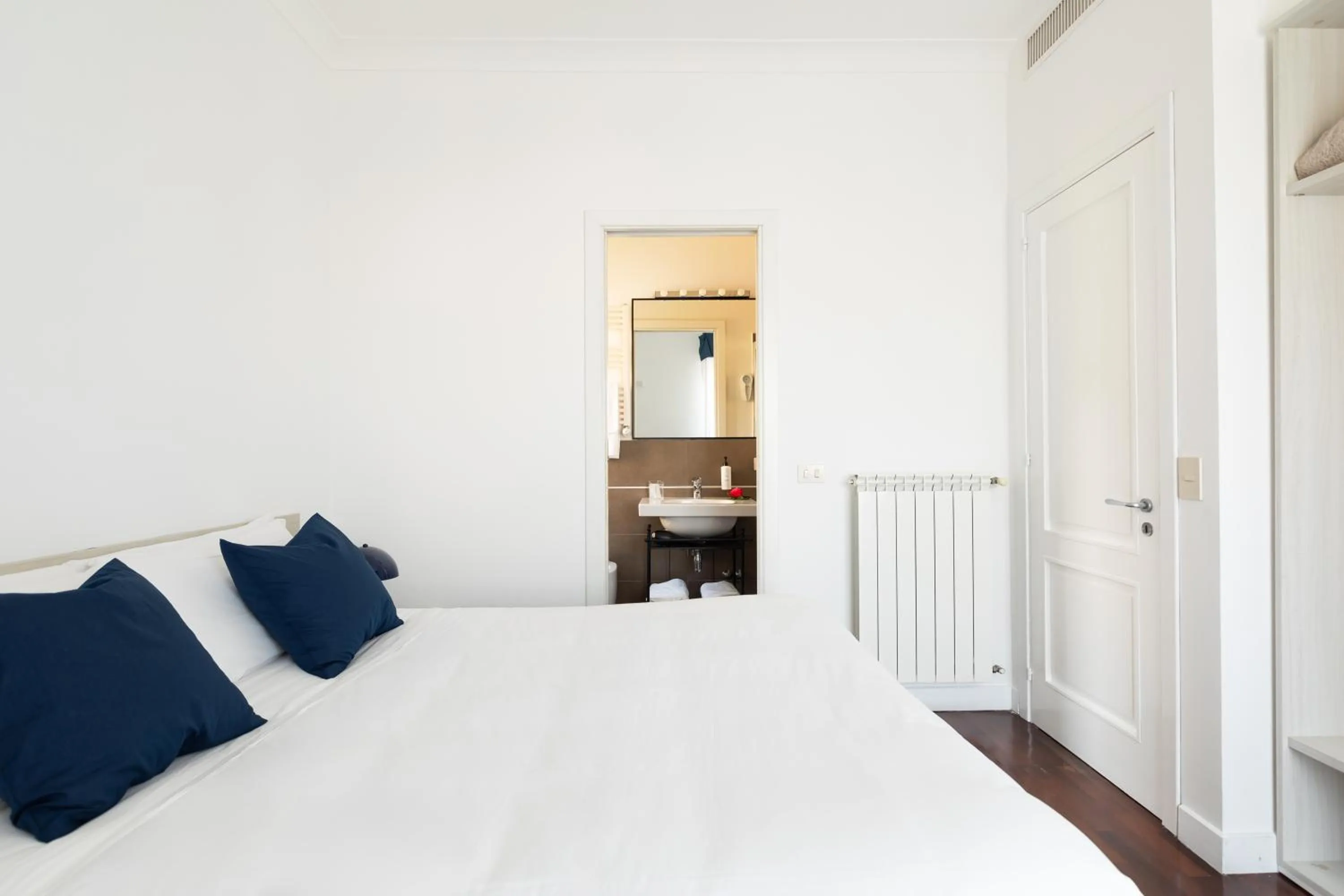 Bed in YourHome - Villa Sorrento