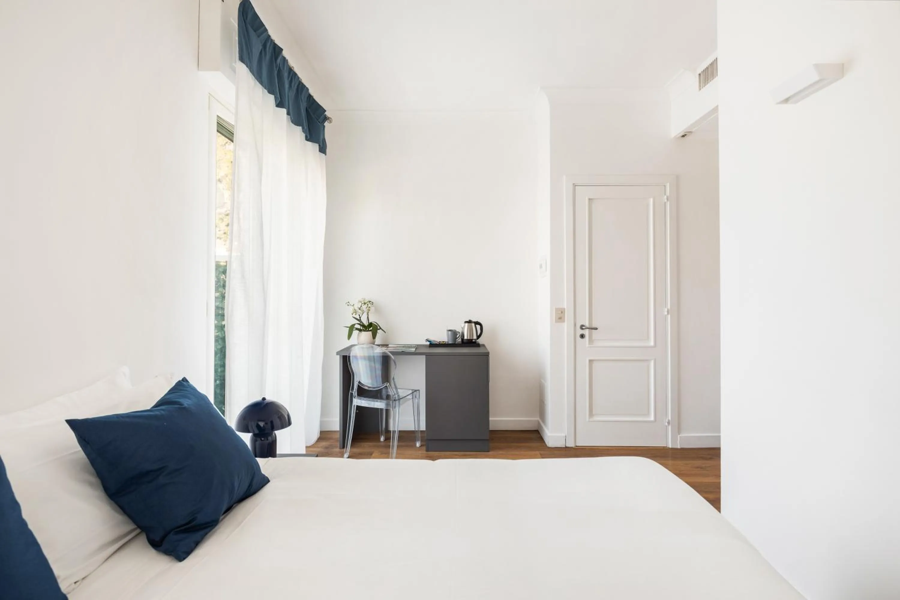 Photo of the whole room, Bed in YourHome - Villa Sorrento