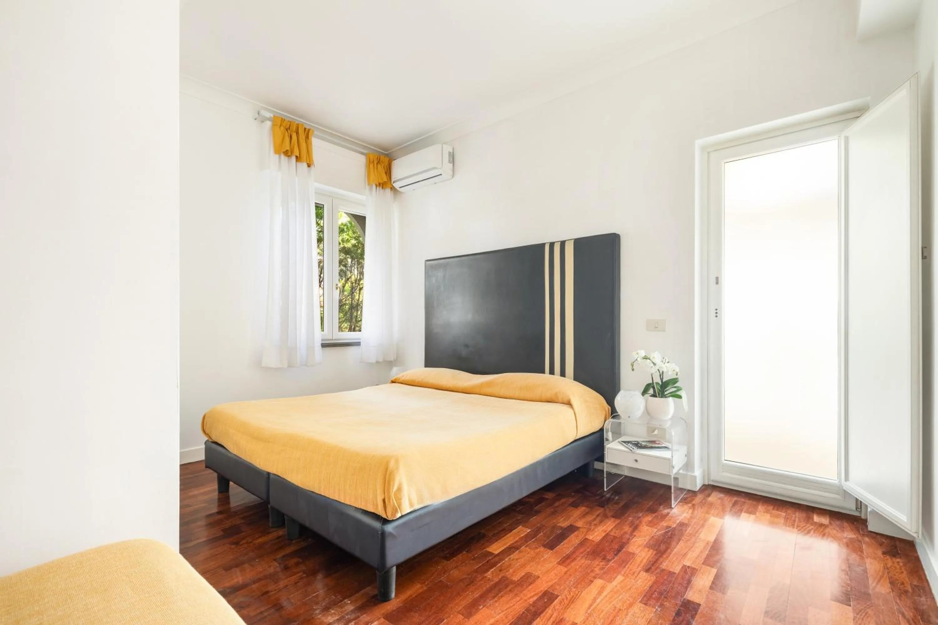 Bed in YourHome - Villa Sorrento