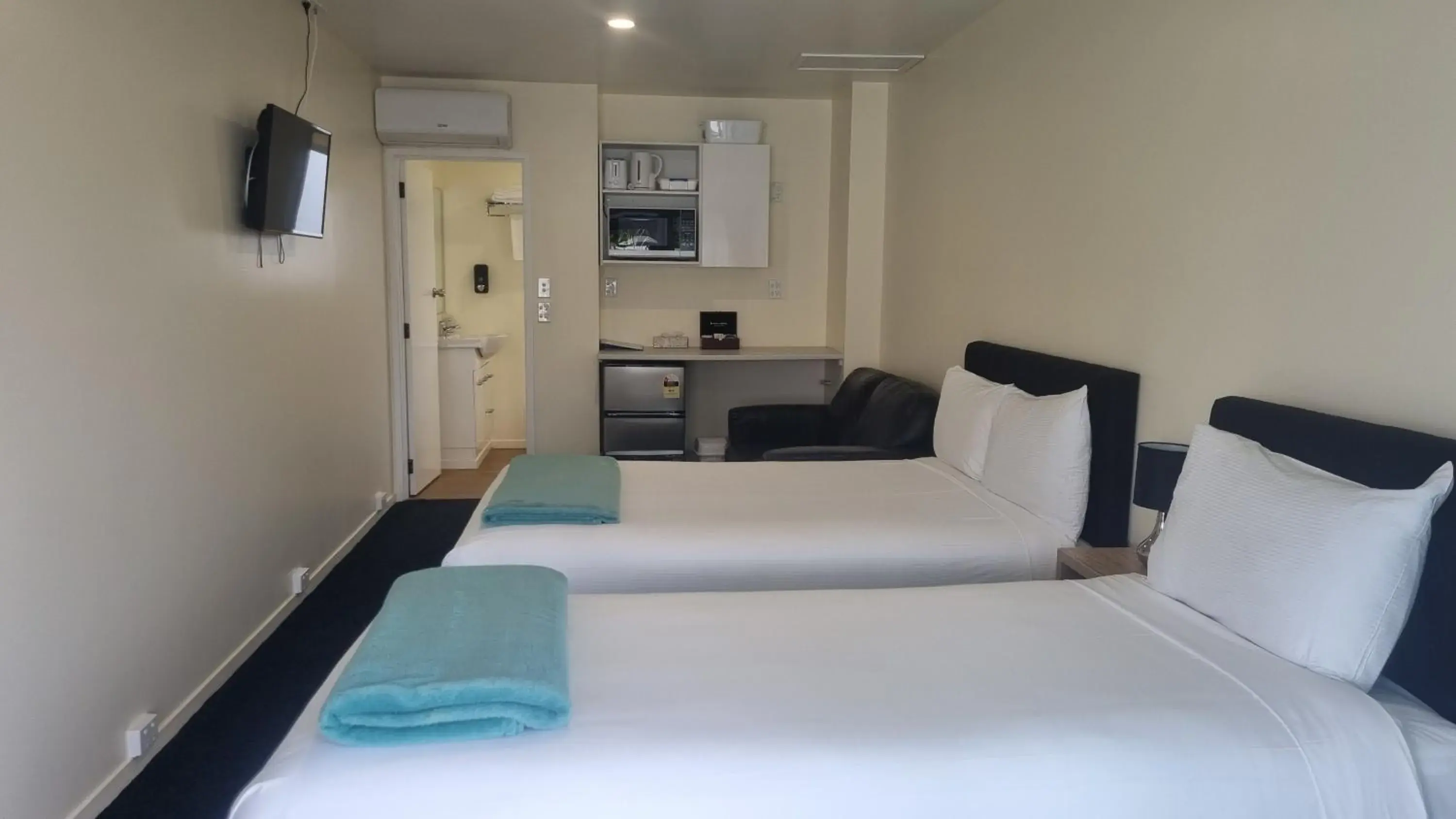 Triple Room in Twin Coast Adventures Triple Room in Twin Coast Adventures