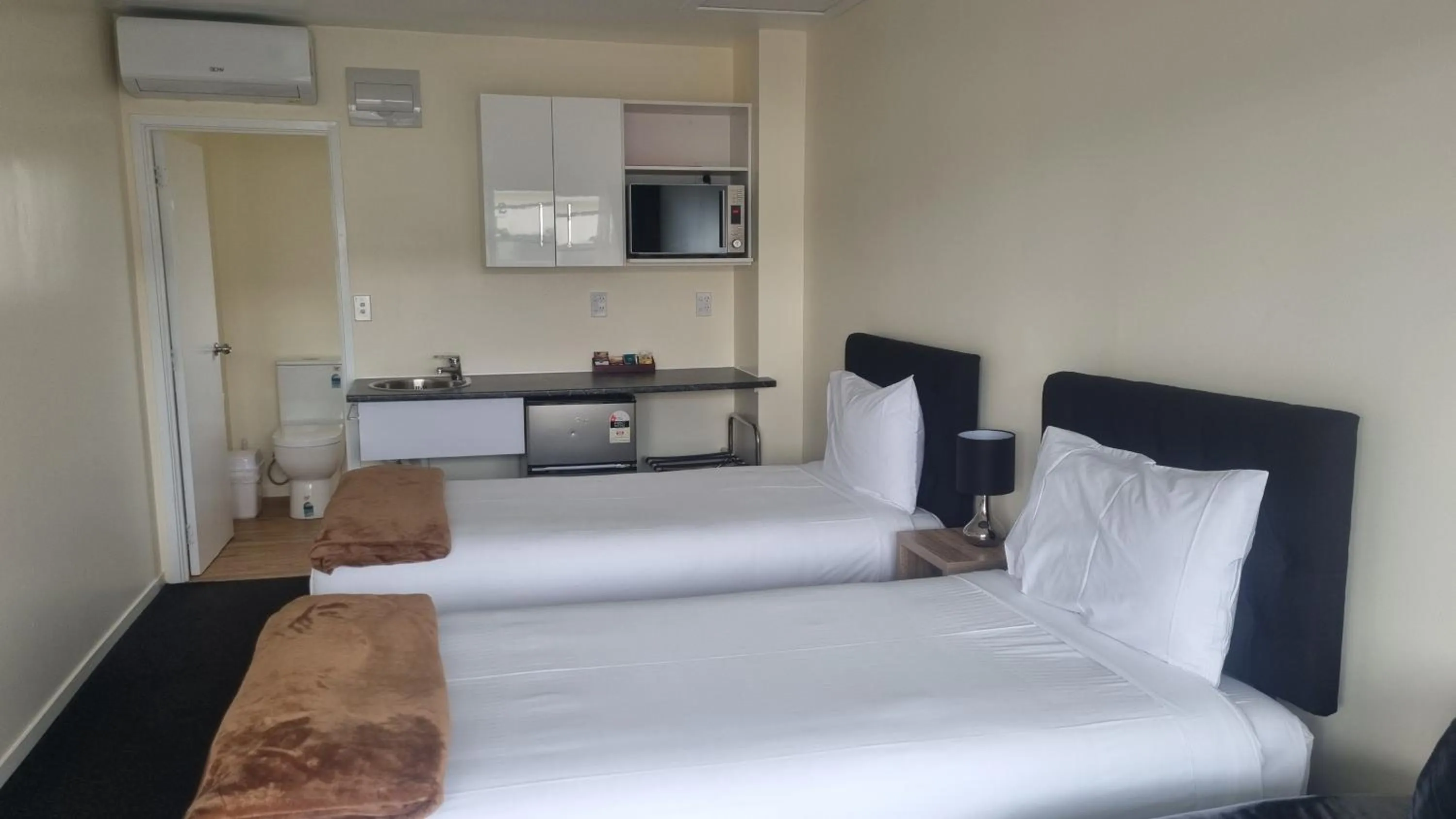 TV and multimedia, Bed in Twin Coast Adventures