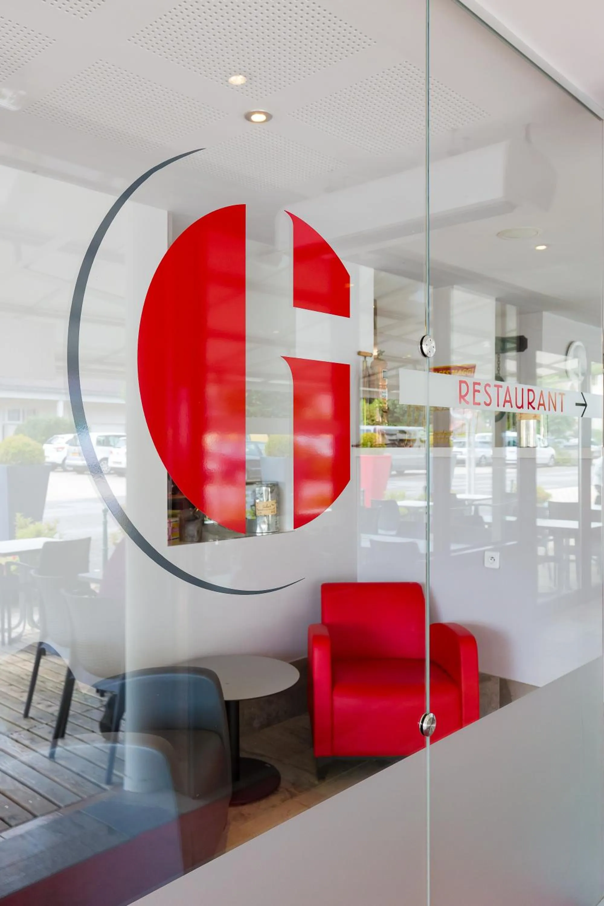 Lobby or reception in La Table de Gustave