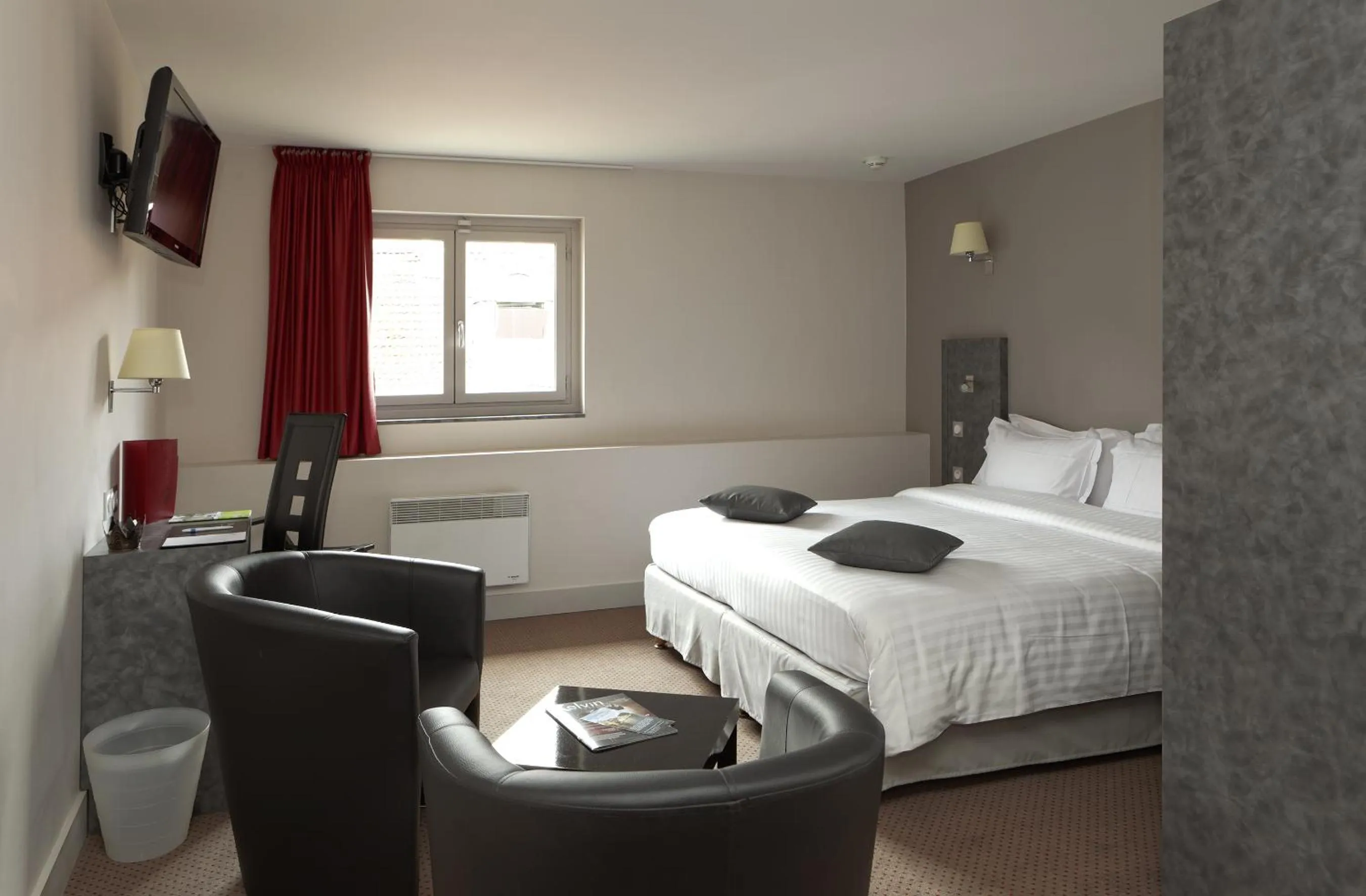 Bedroom, Bed in La Table de Gustave