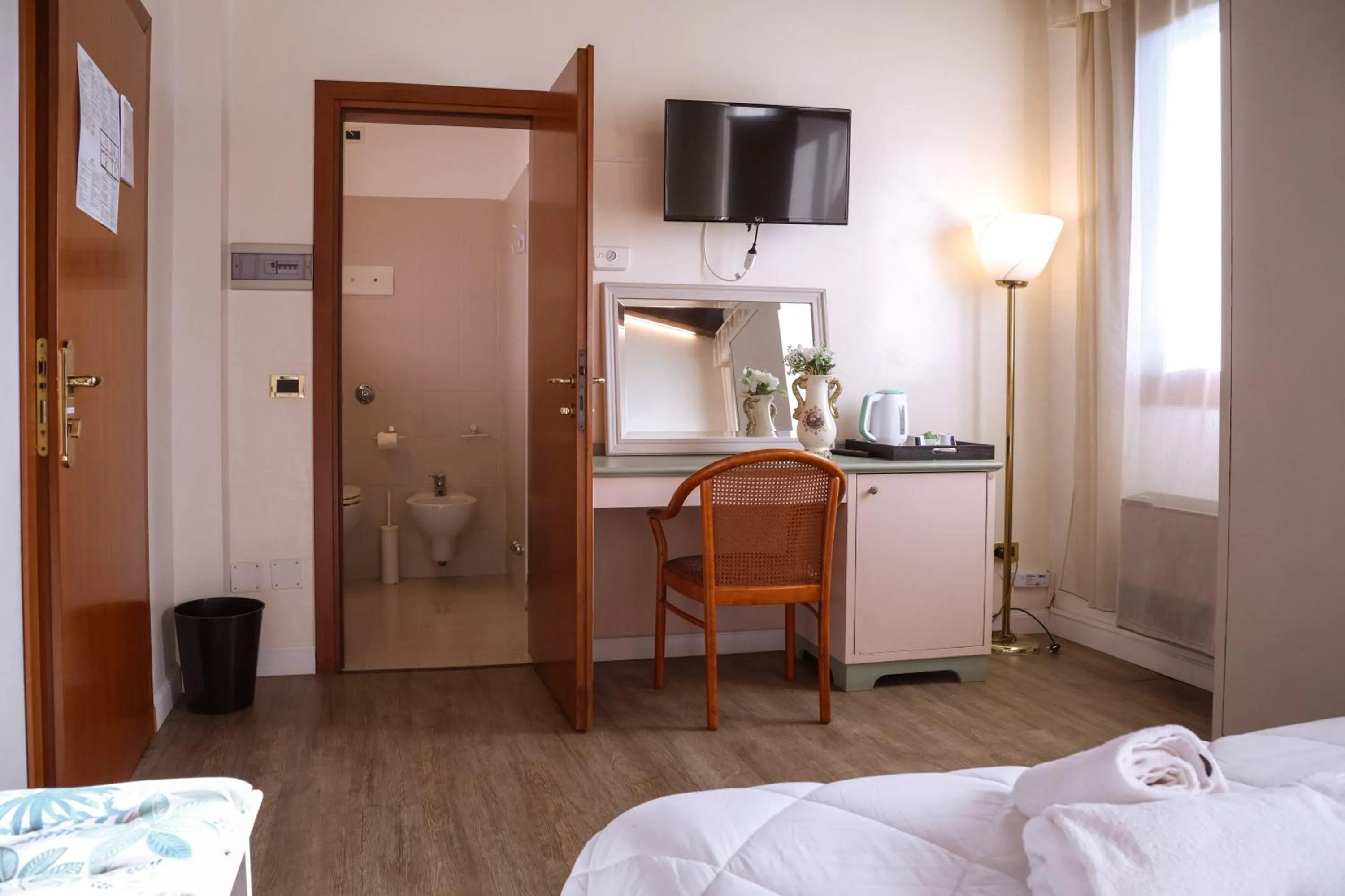 Photo of the whole room, Bed in Hotel Villa Sara